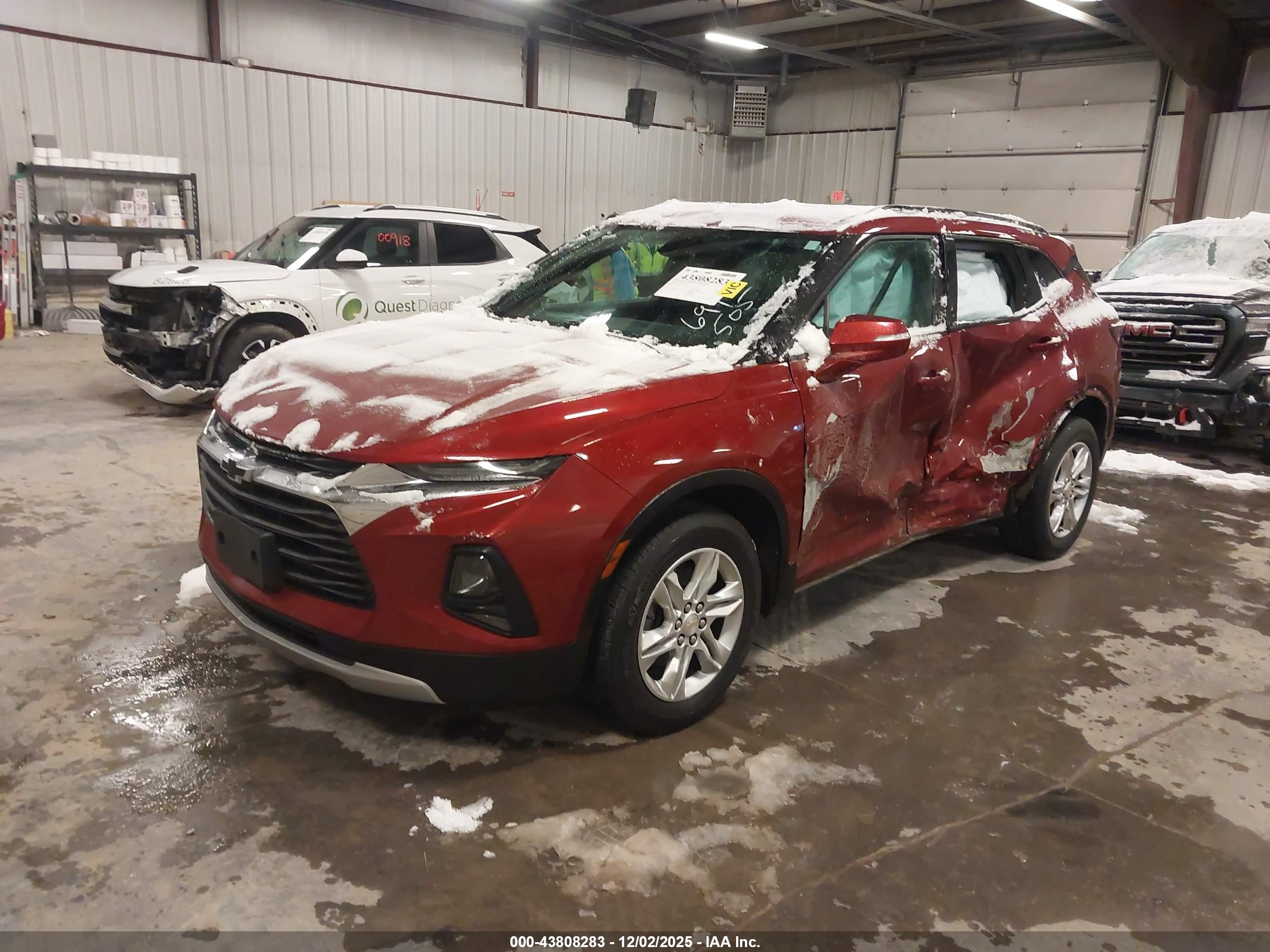 CHEVROLET BLAZER image 2