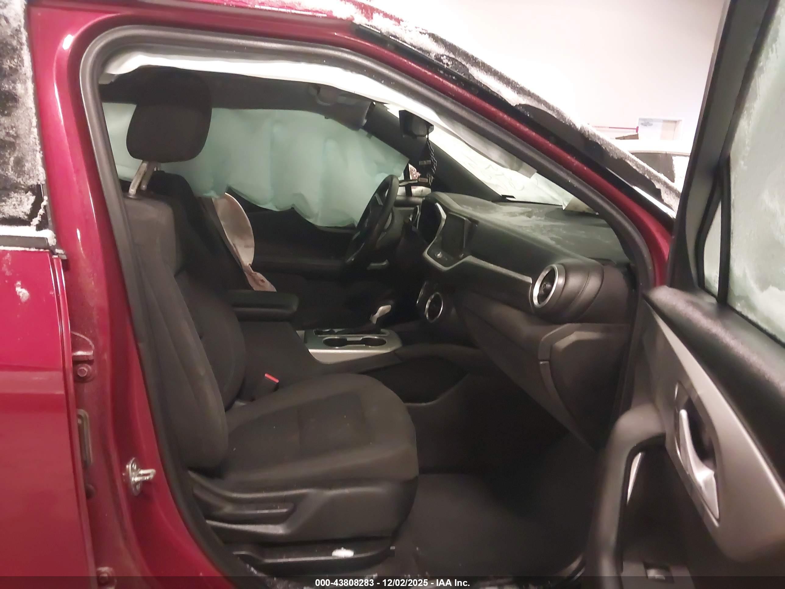 CHEVROLET BLAZER image 5