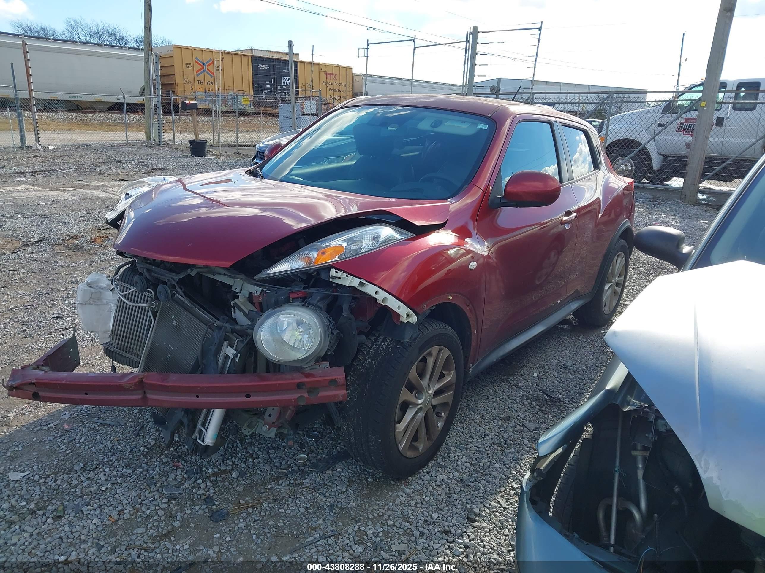 NISSAN JUKE image 2