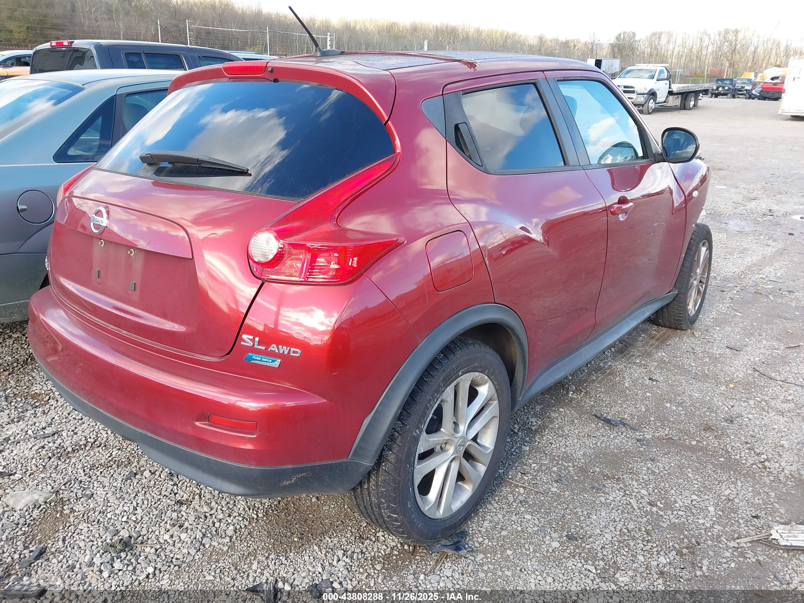 NISSAN JUKE image 4