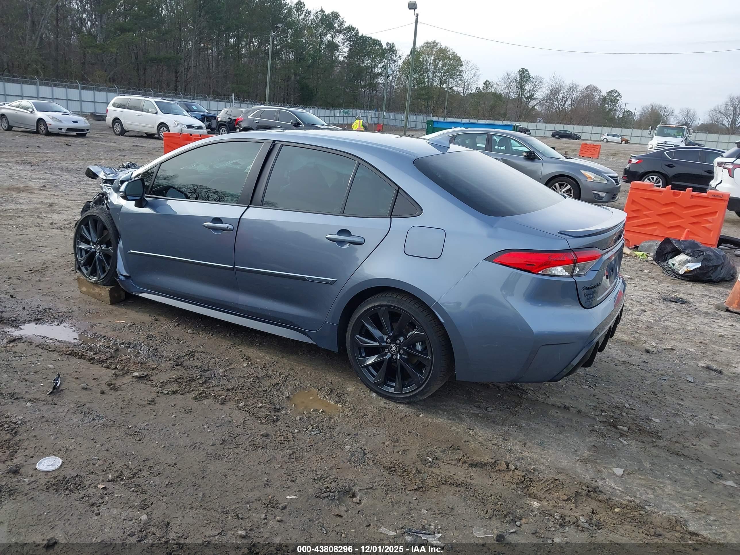 TOYOTA COROLLA image 3