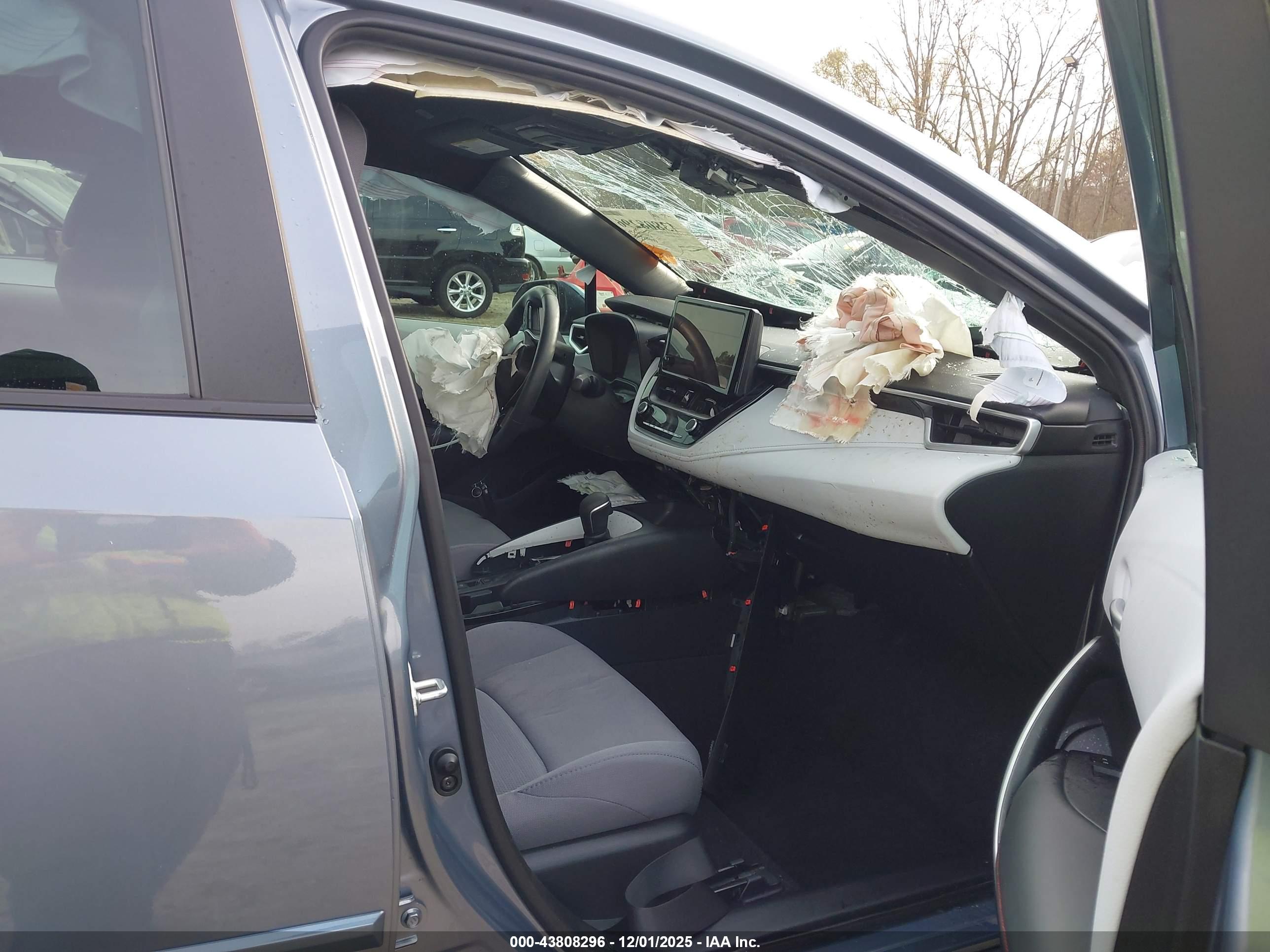 TOYOTA COROLLA image 5
