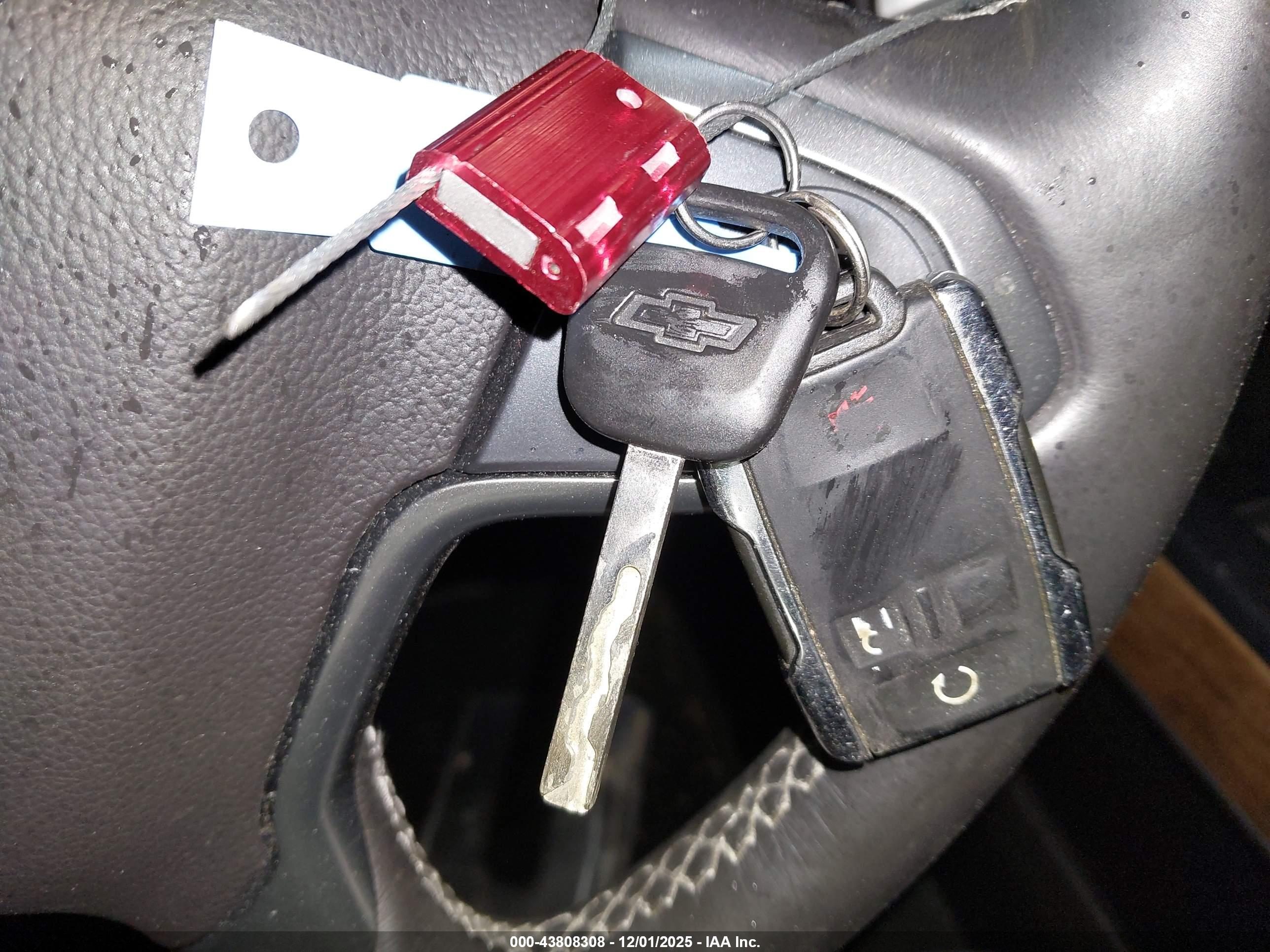 CHEVROLET SILVERADO image 11
