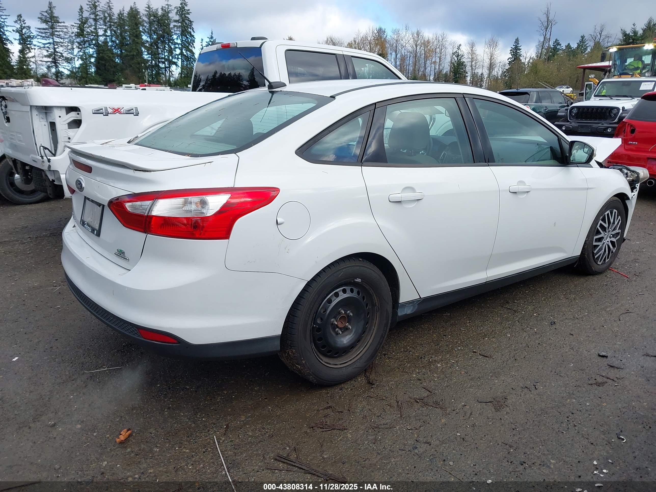 FORD FOCUS image 4