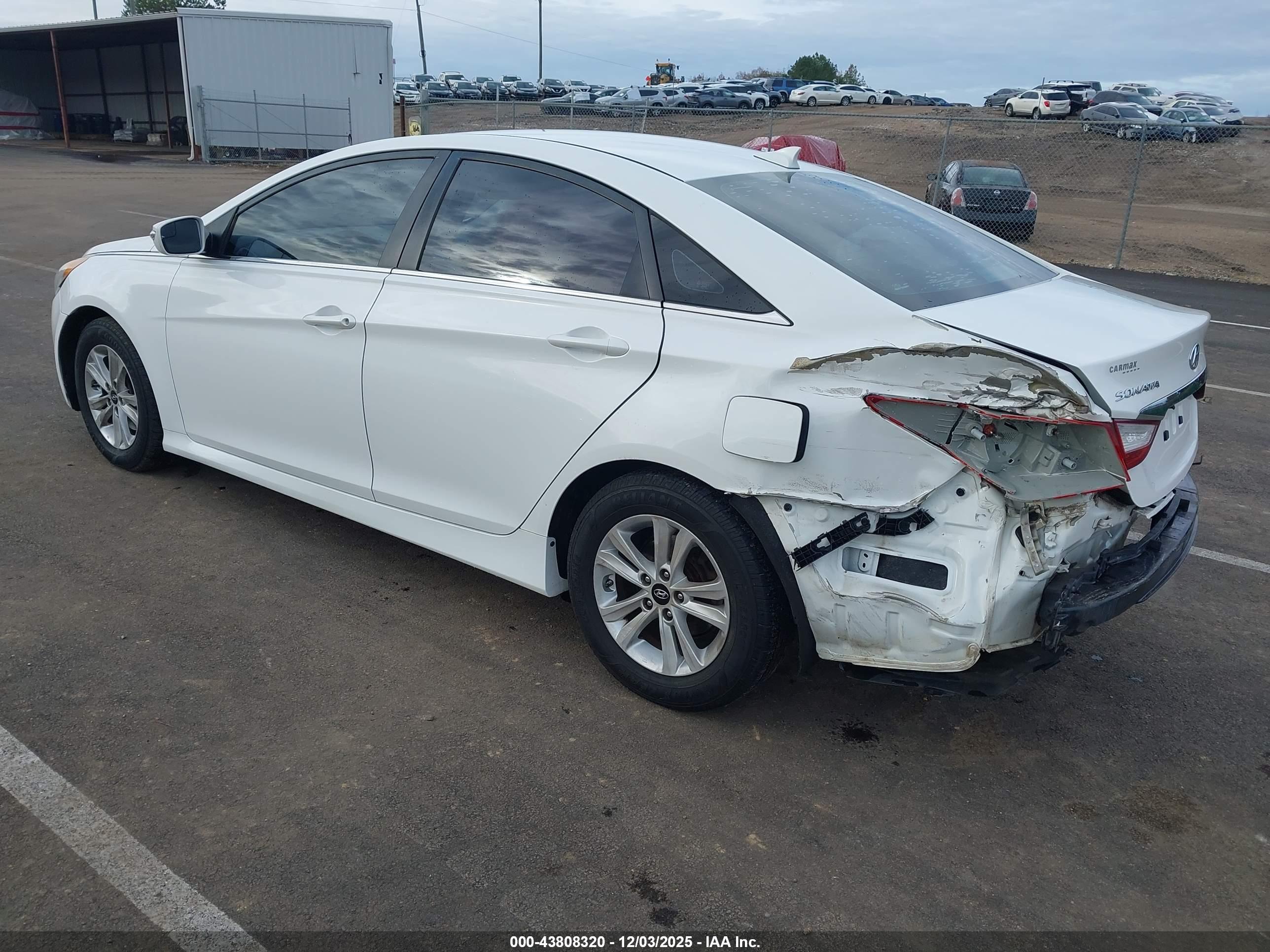HYUNDAI SONATA image 3
