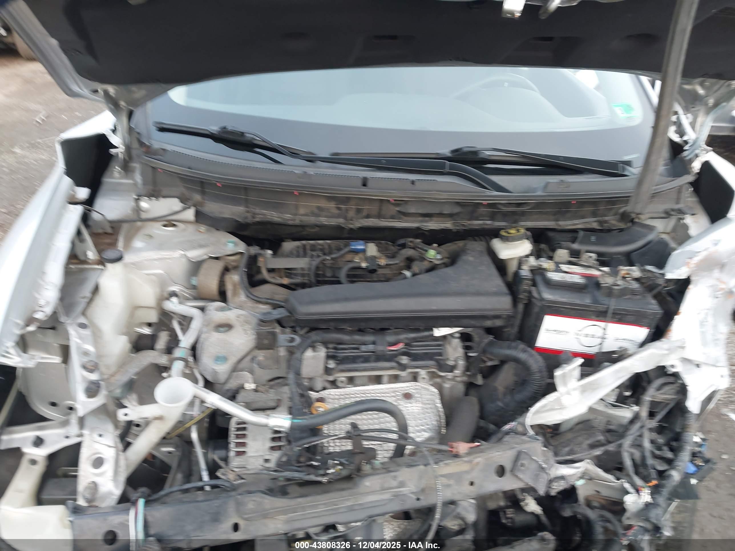 NISSAN ROGUE image 10