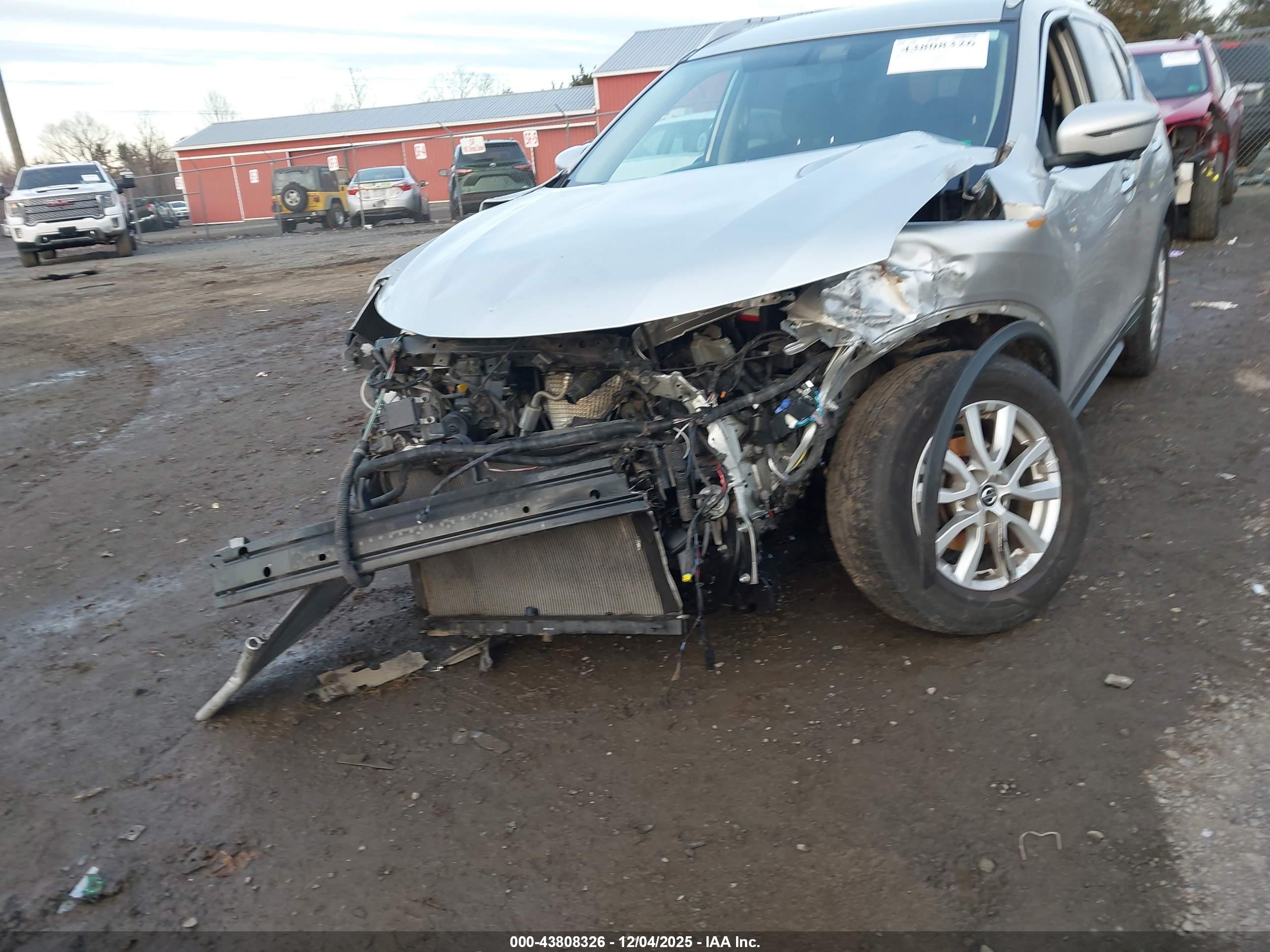 NISSAN ROGUE image 6