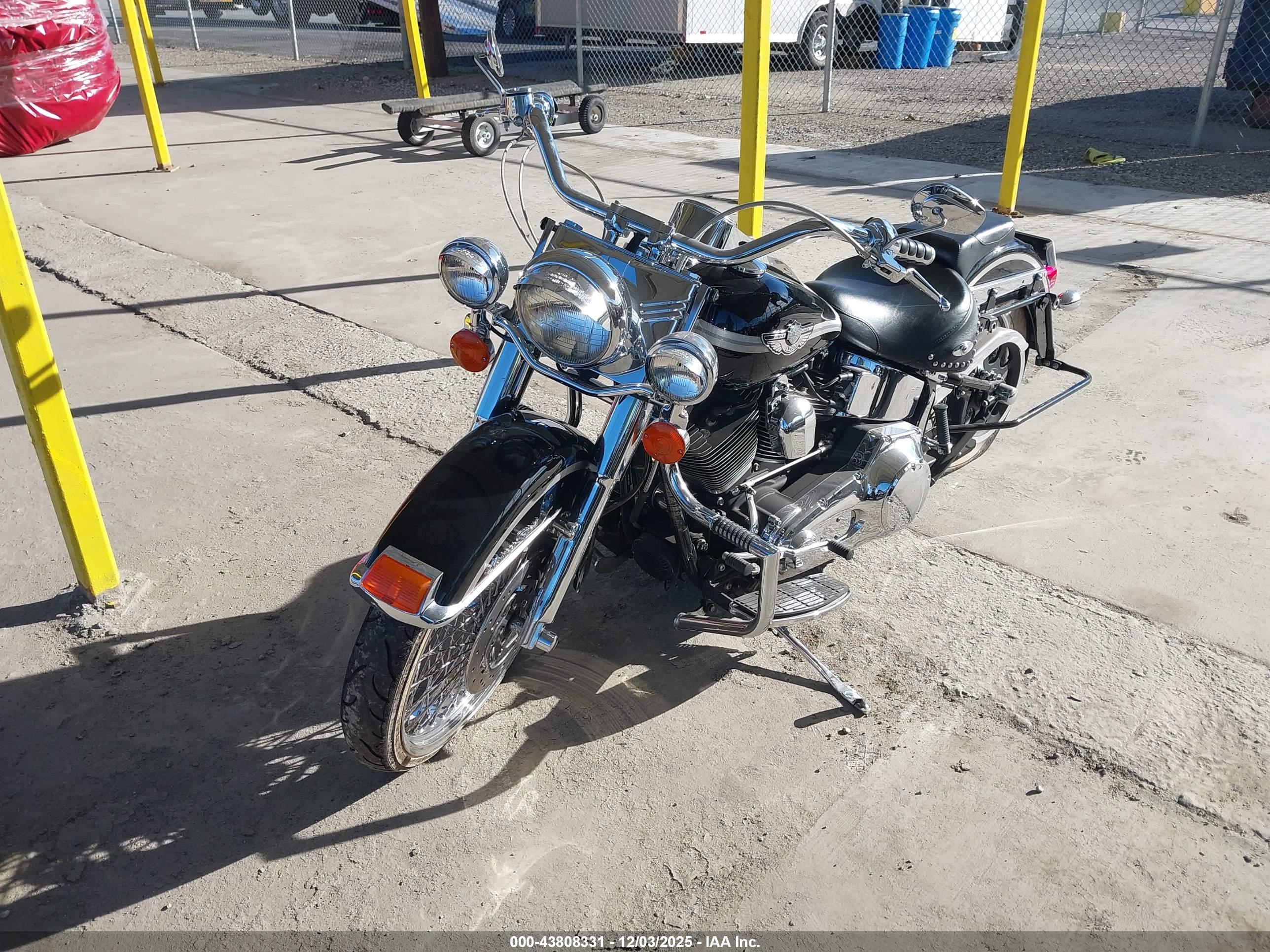 HARLEY-DAVIDSON FLSTCI image 2