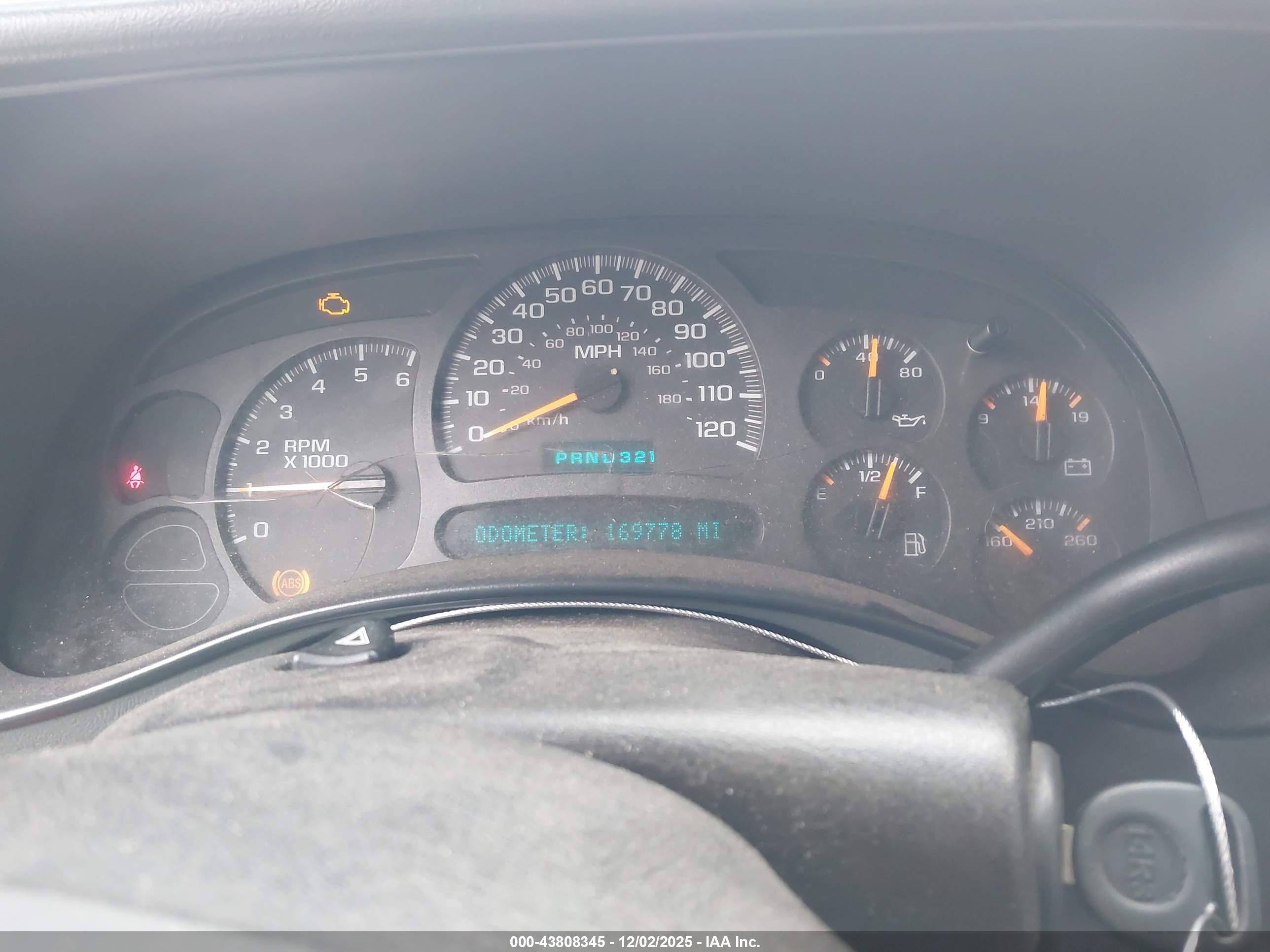 CHEVROLET SILVERADO image 7