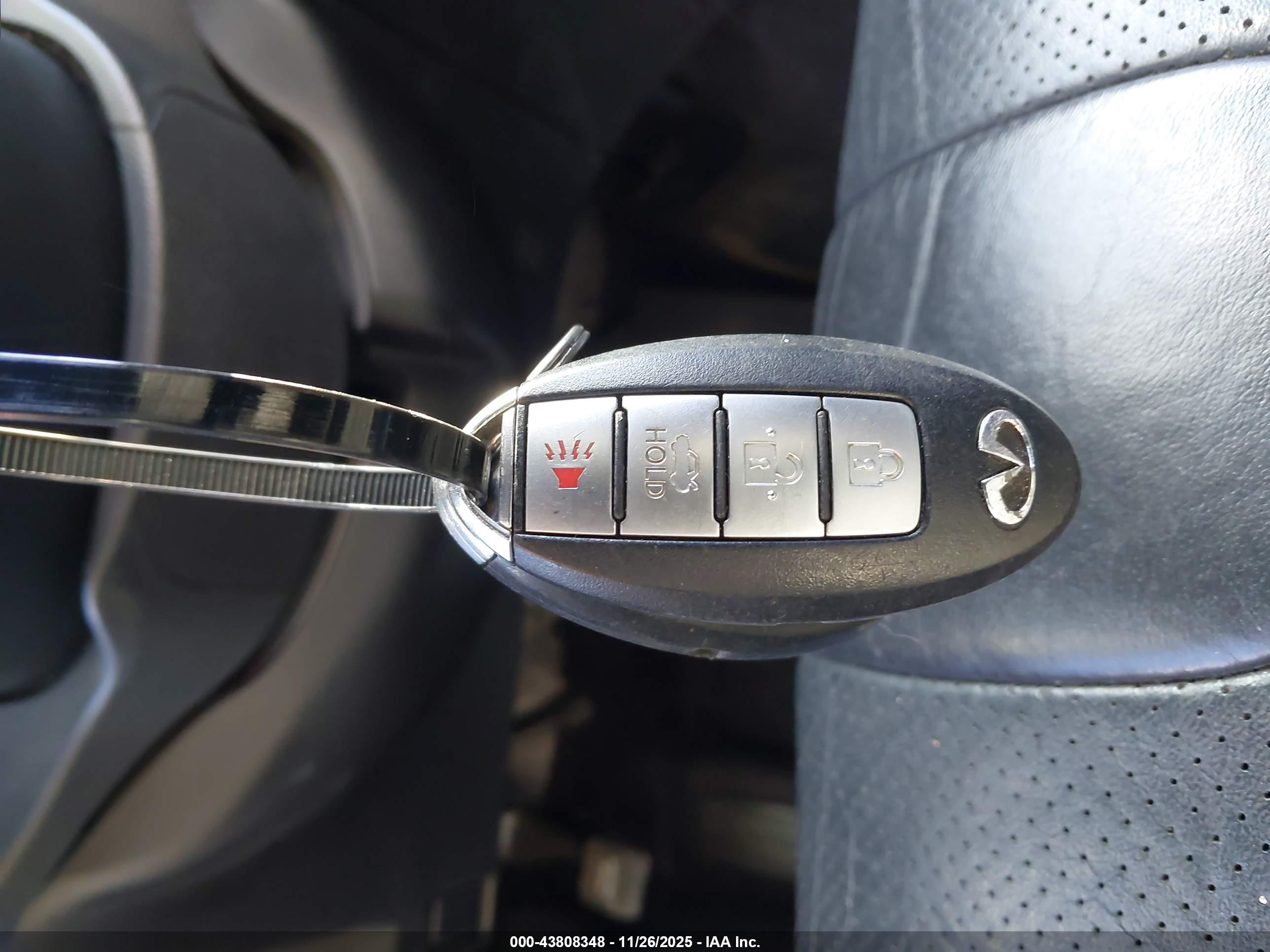 INFINITI G37 image 11