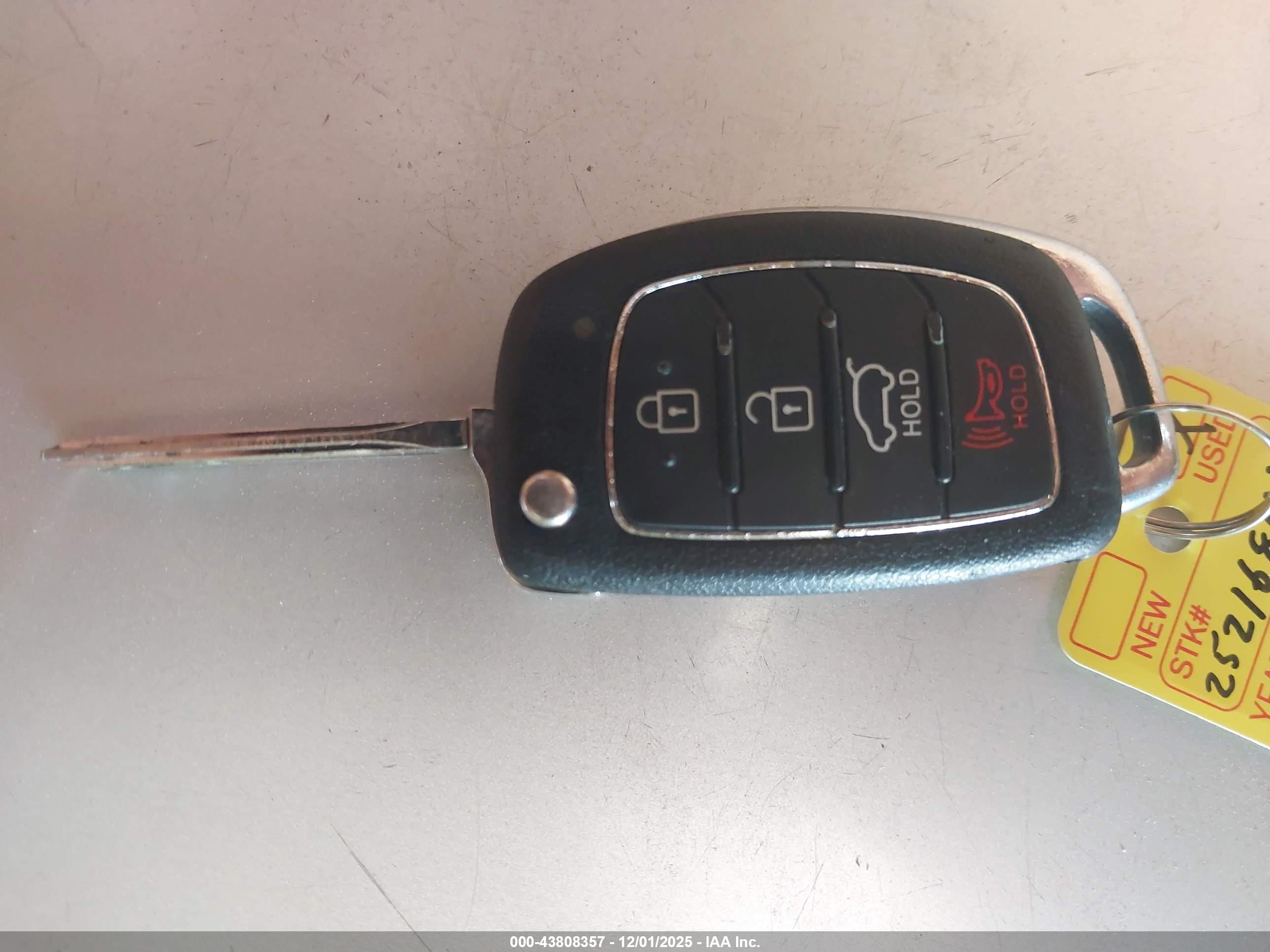 HYUNDAI SONATA image 11