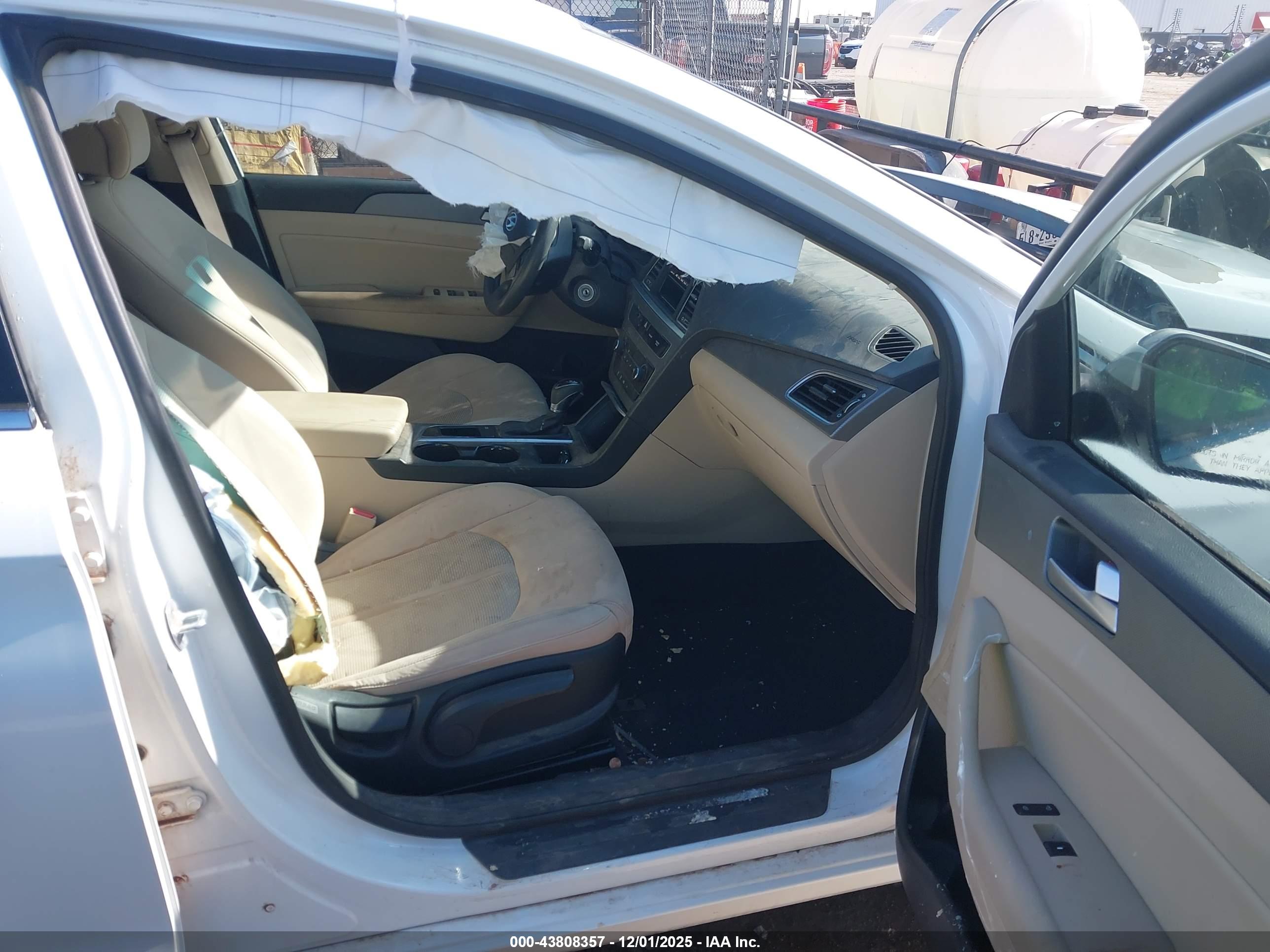 HYUNDAI SONATA image 5