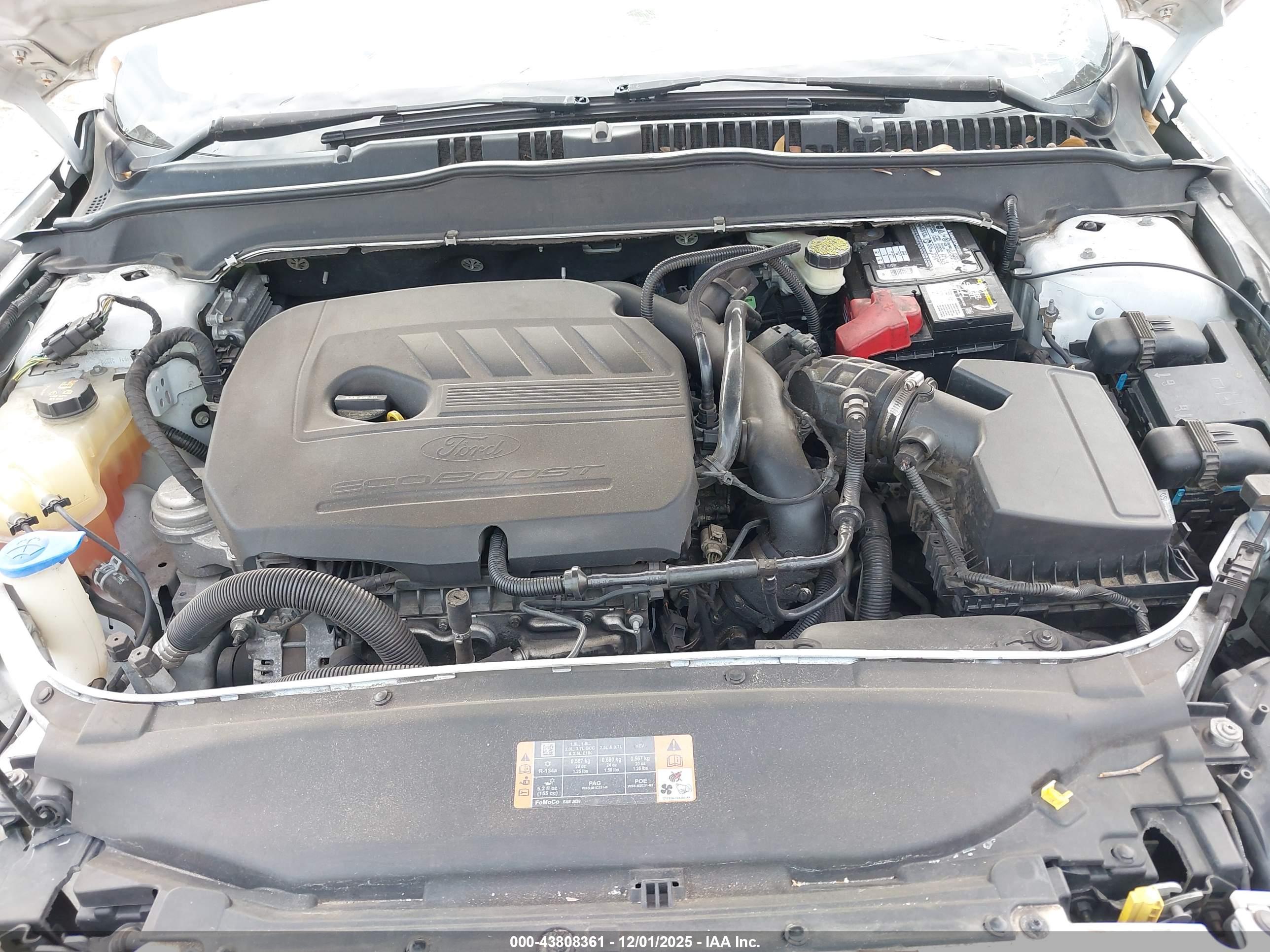 FORD FUSION image 10