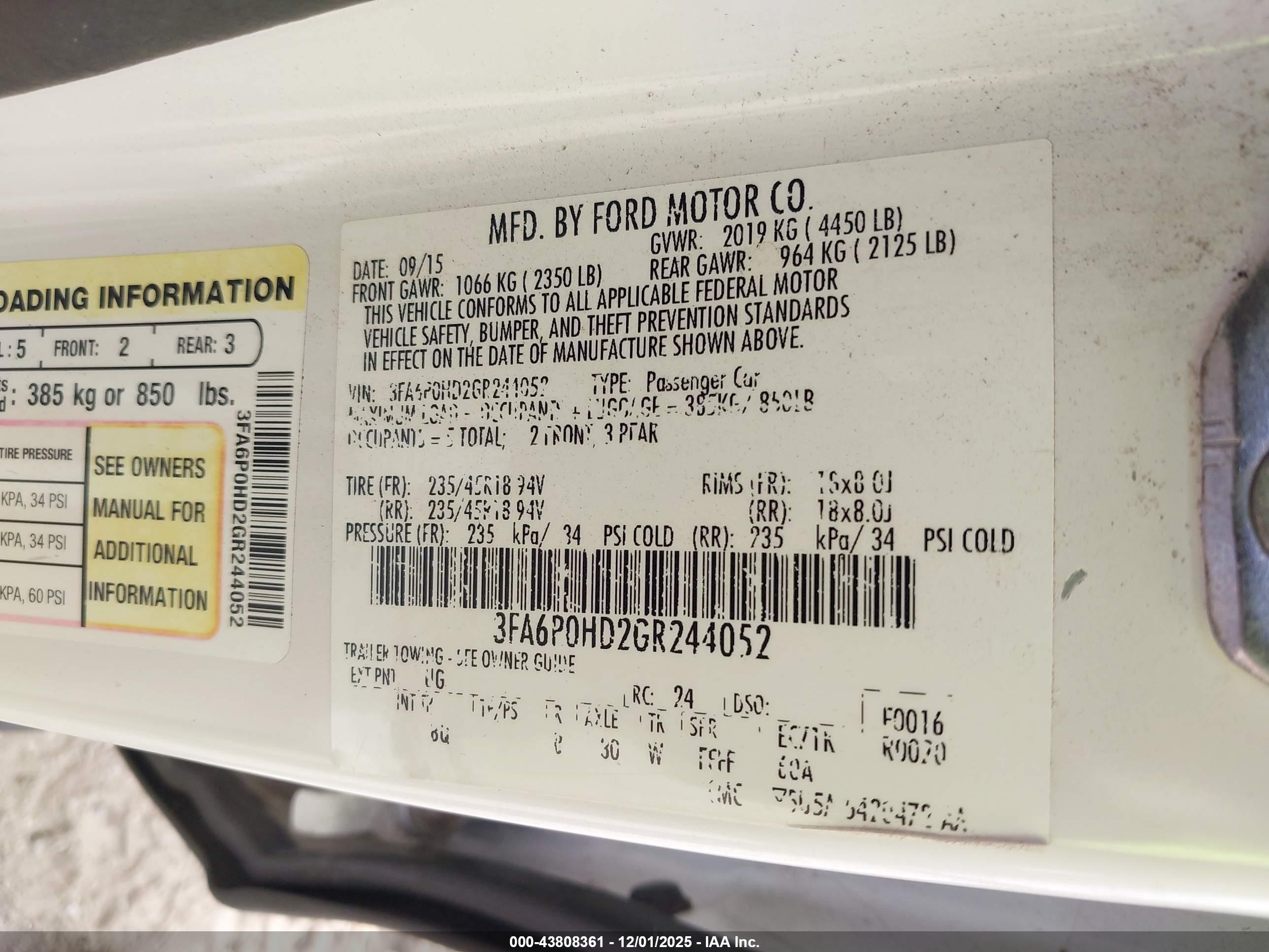 FORD FUSION image 9