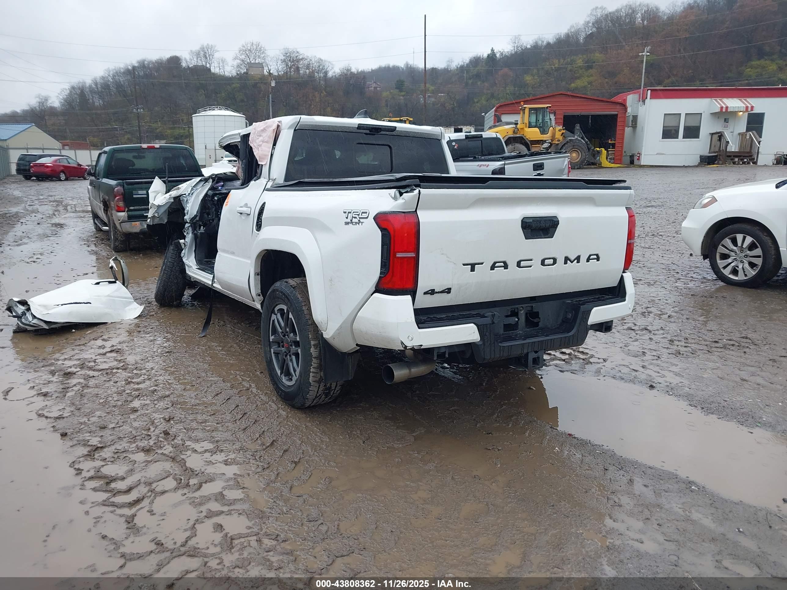 TOYOTA TACOMA image 3