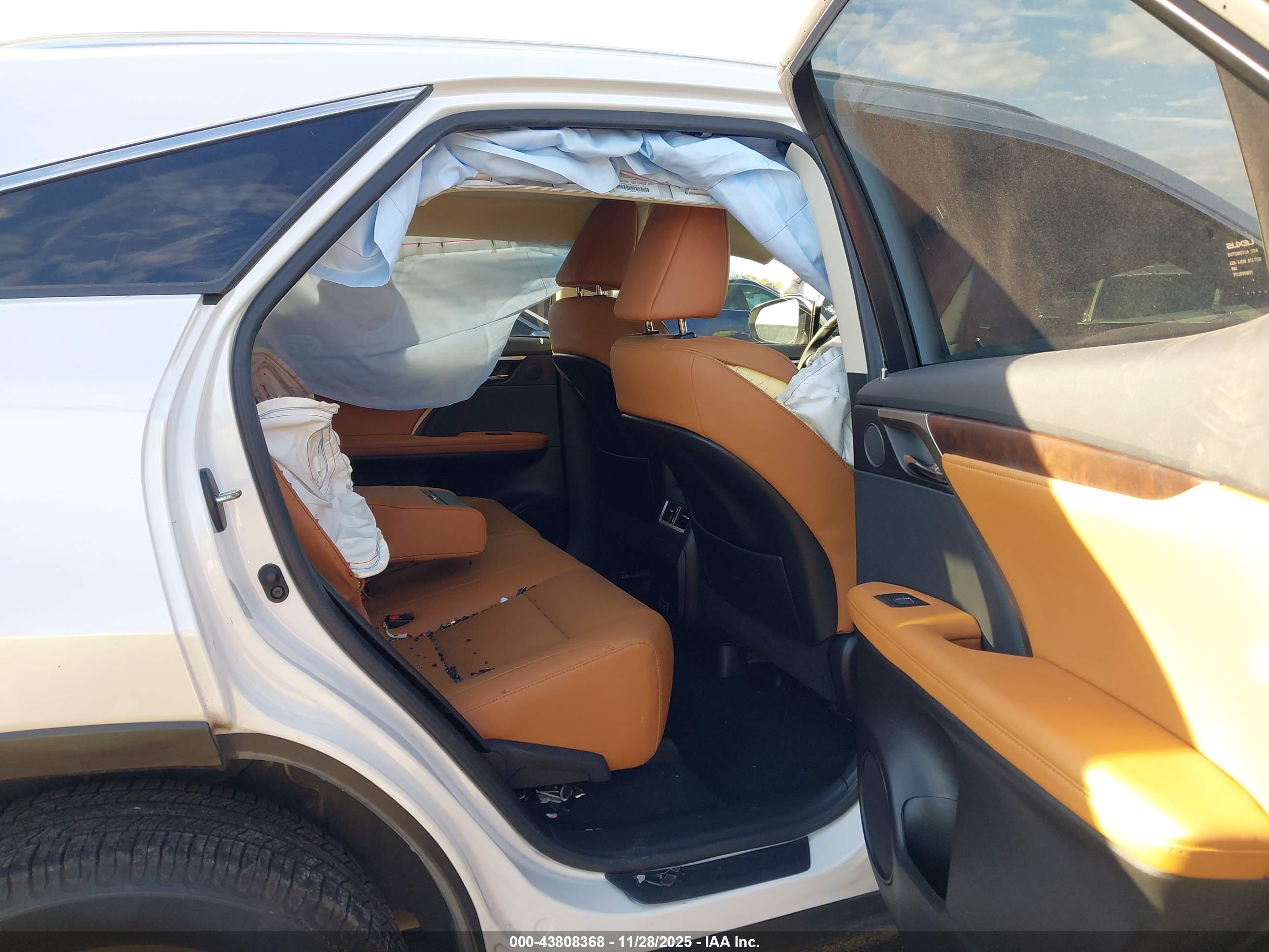 LEXUS RX image 8