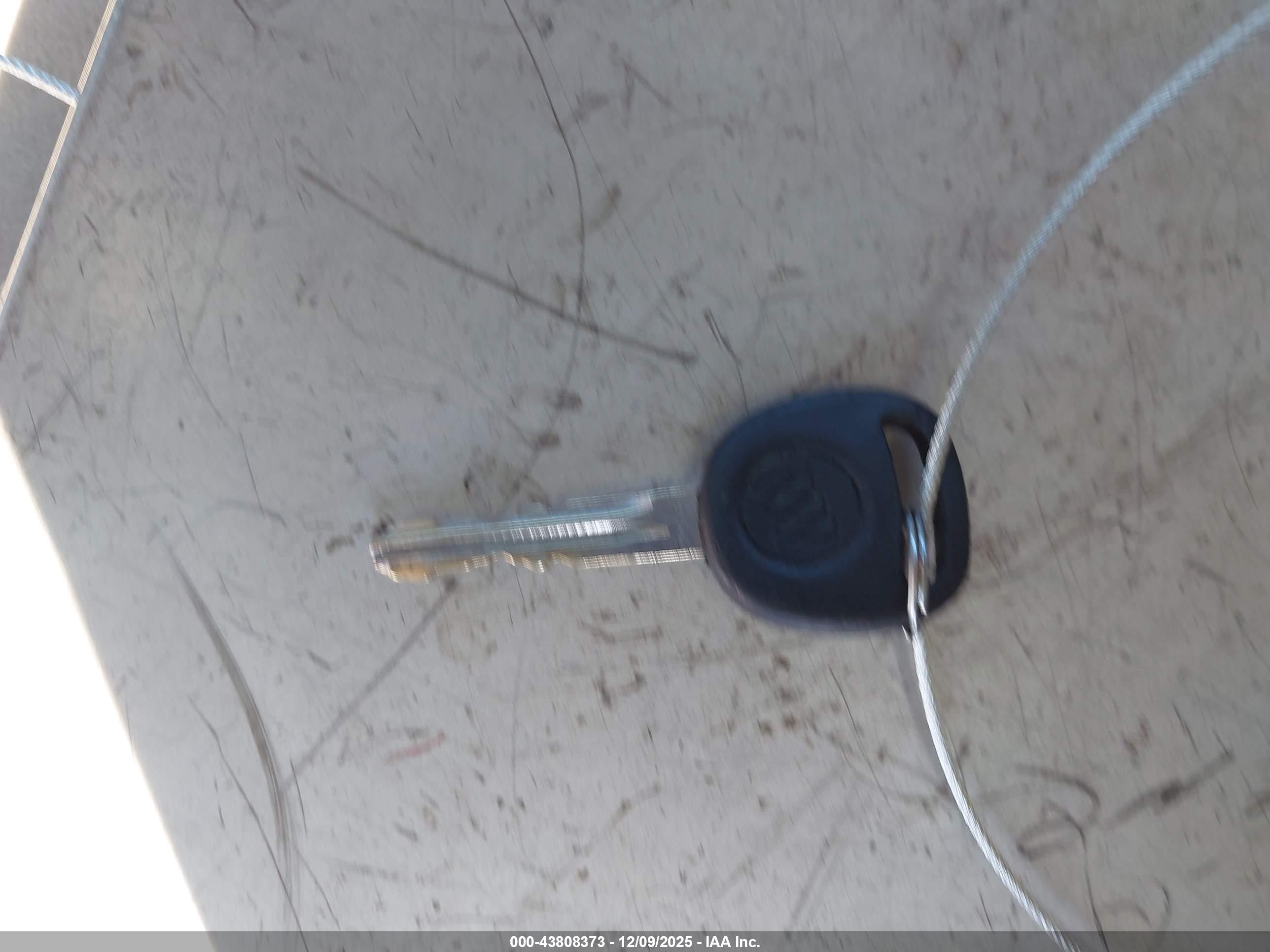BUICK LACROSSE image 11