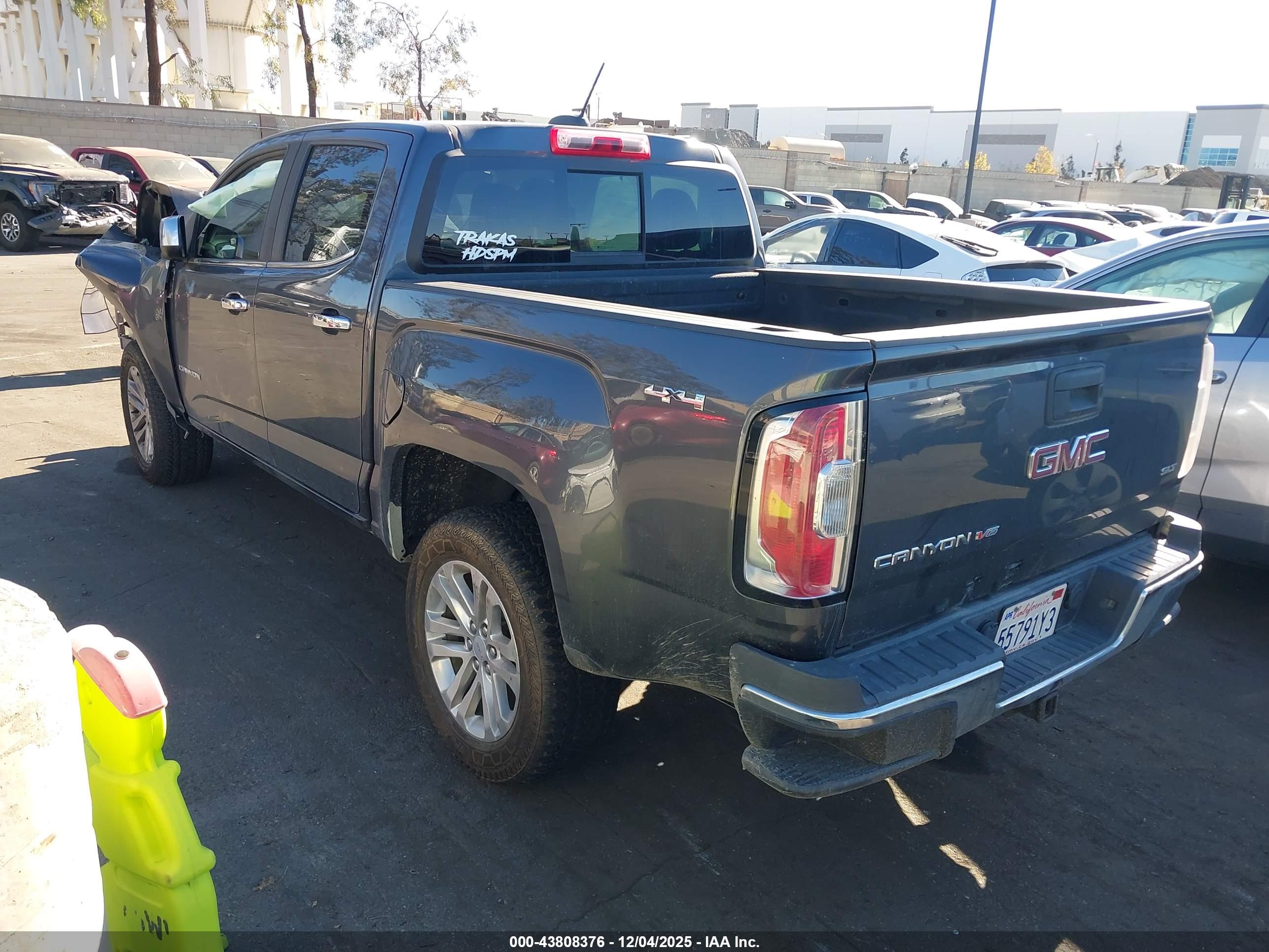 GMC CANYON image 3