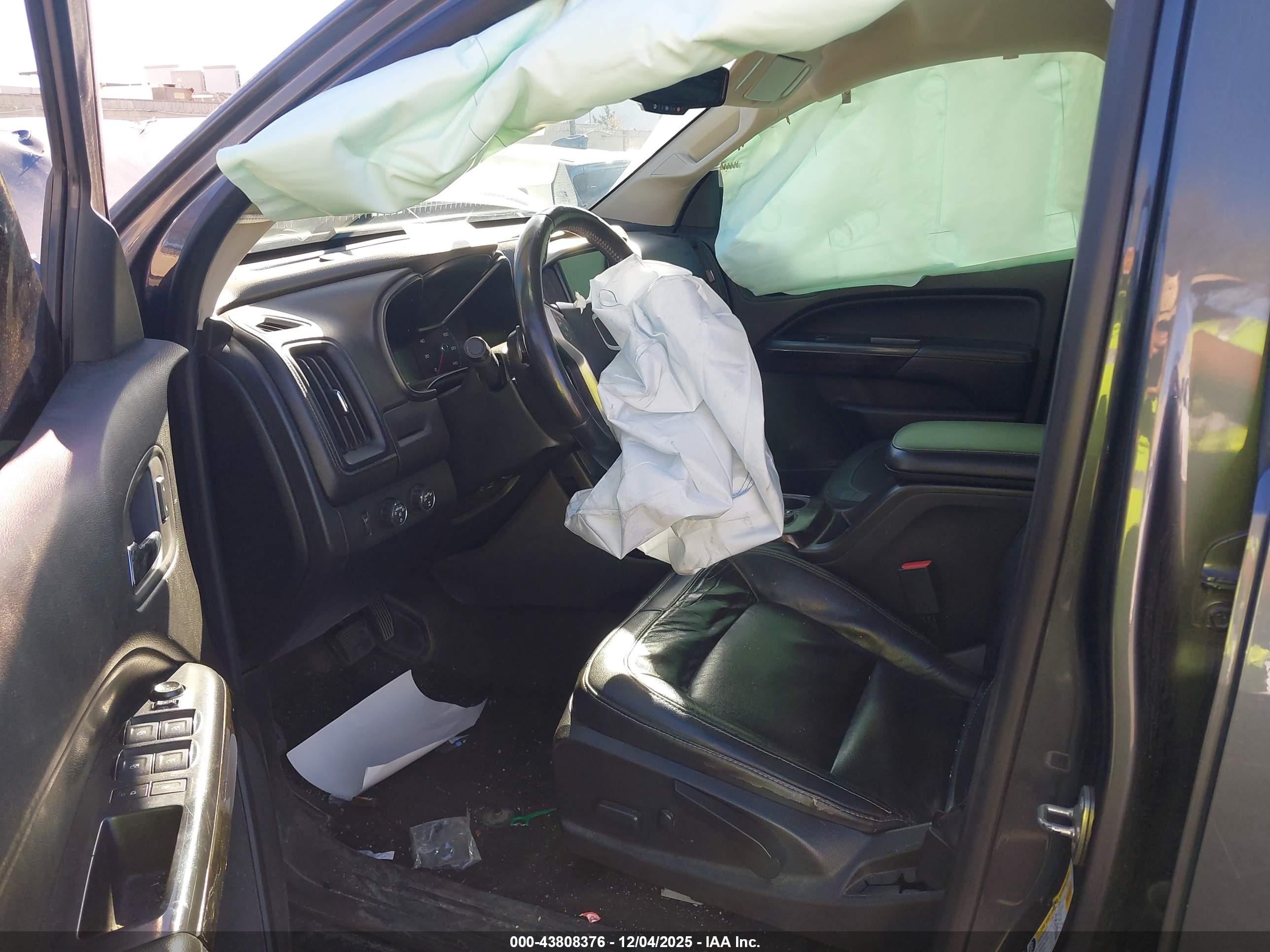 GMC CANYON image 5