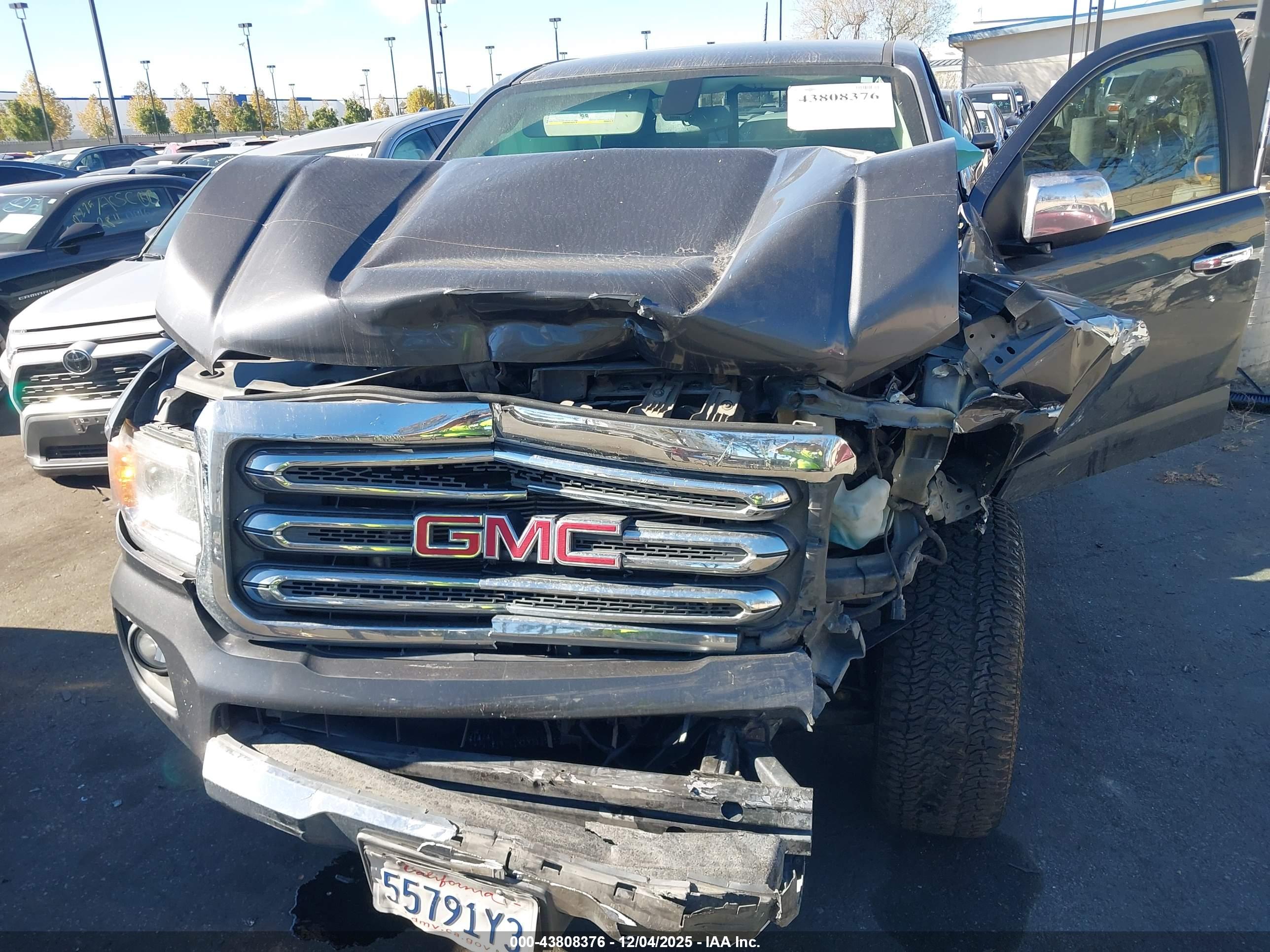 GMC CANYON image 6