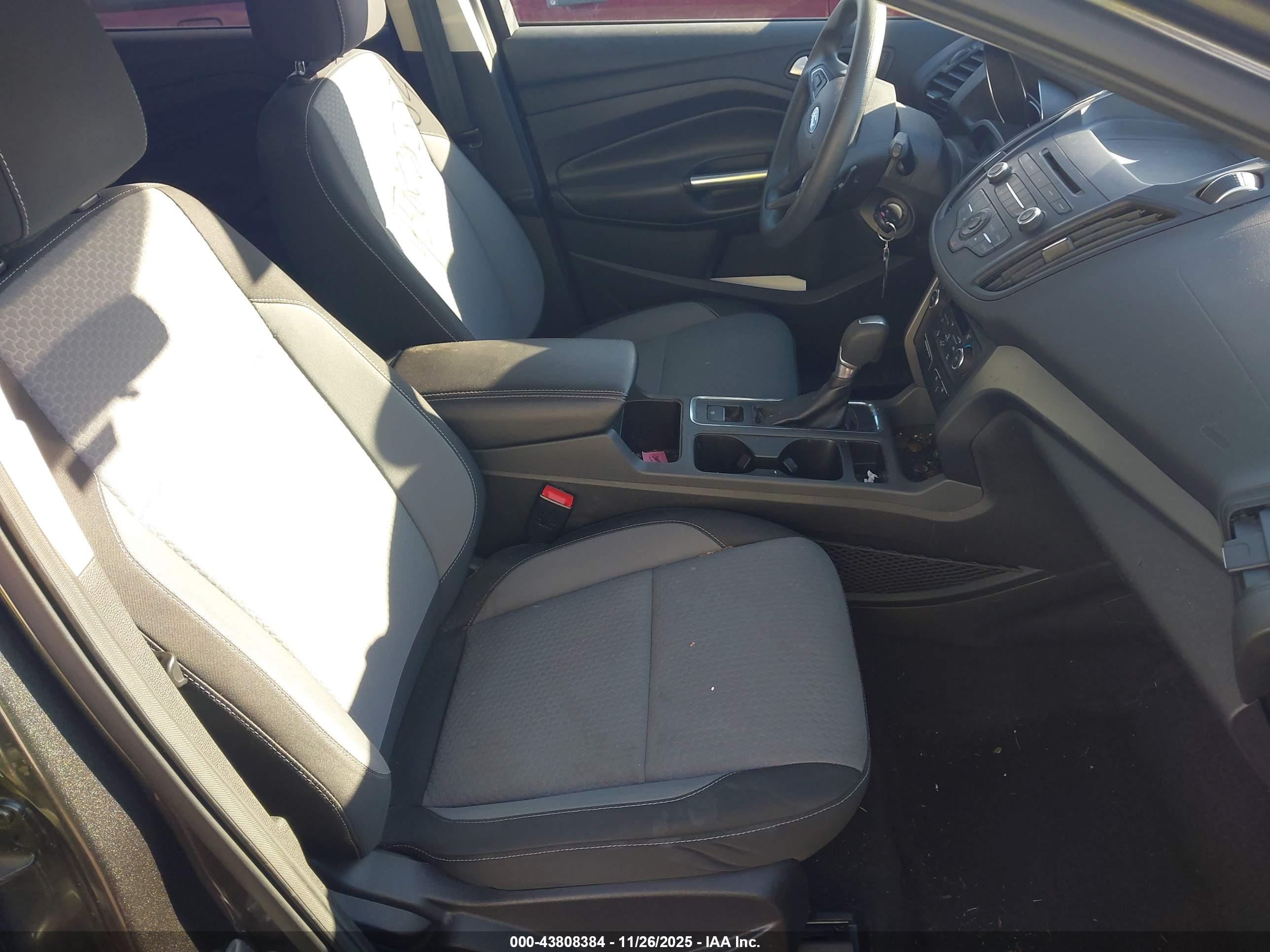 FORD ESCAPE image 5