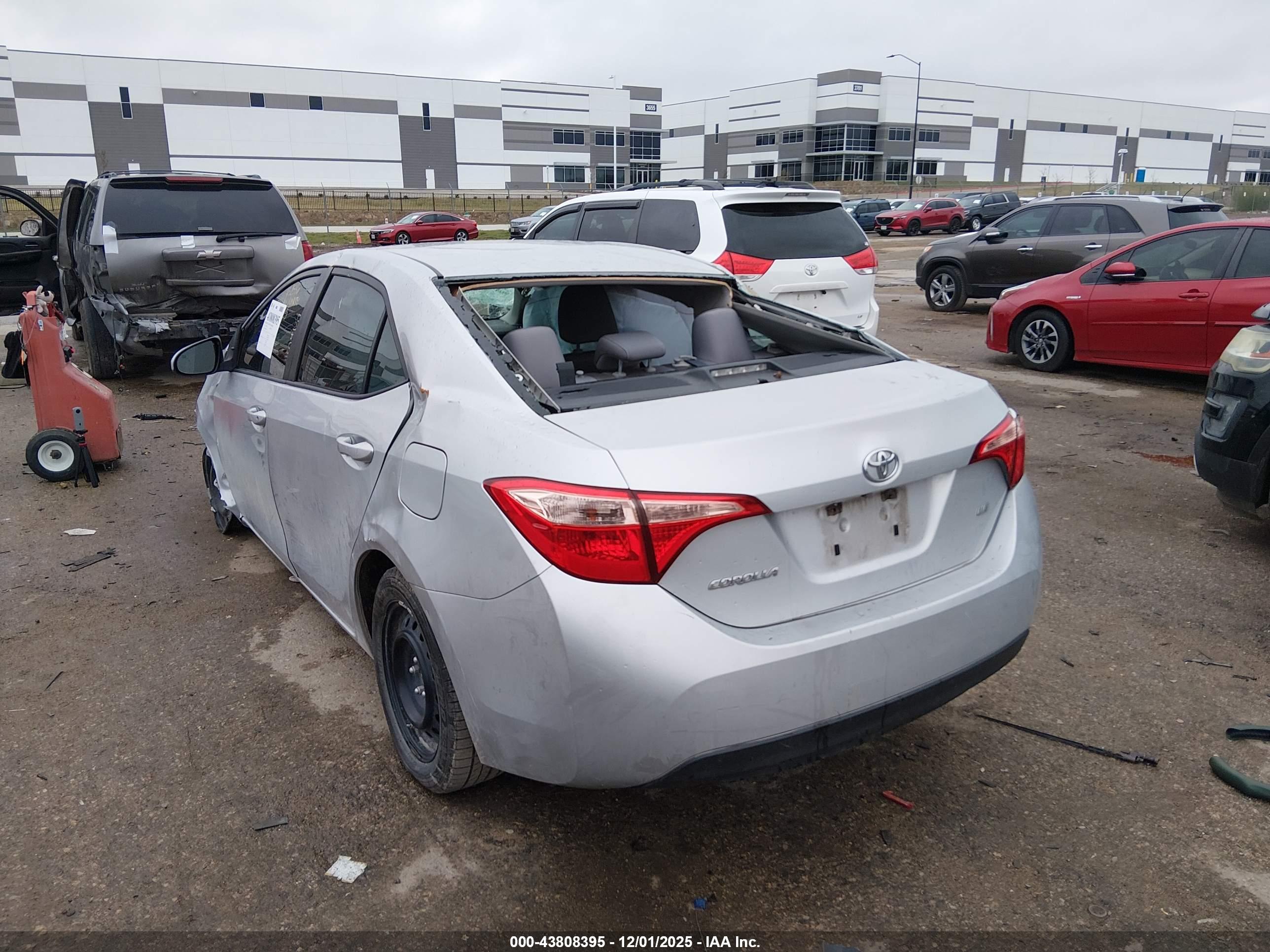 TOYOTA COROLLA image 3