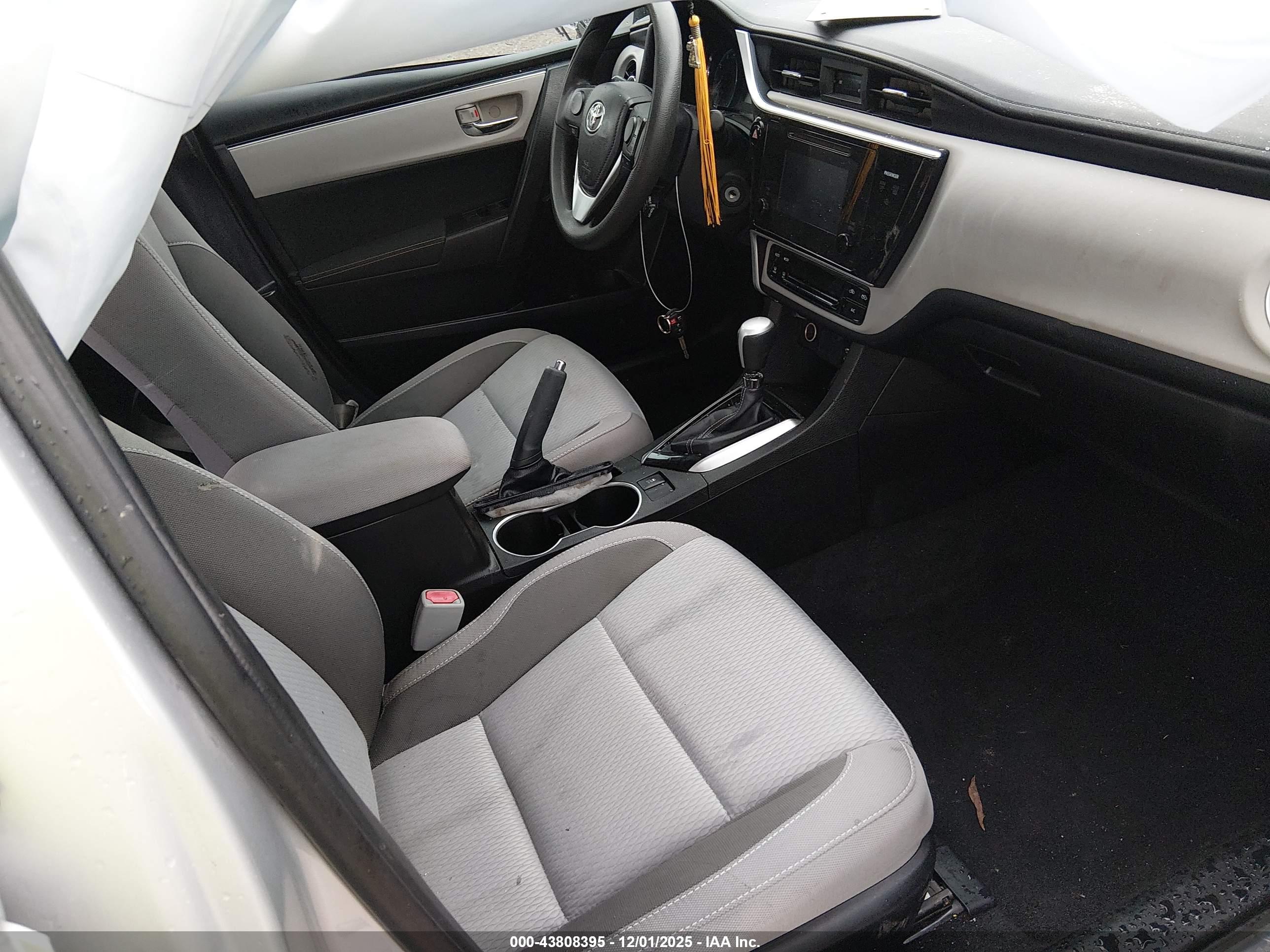 TOYOTA COROLLA image 5