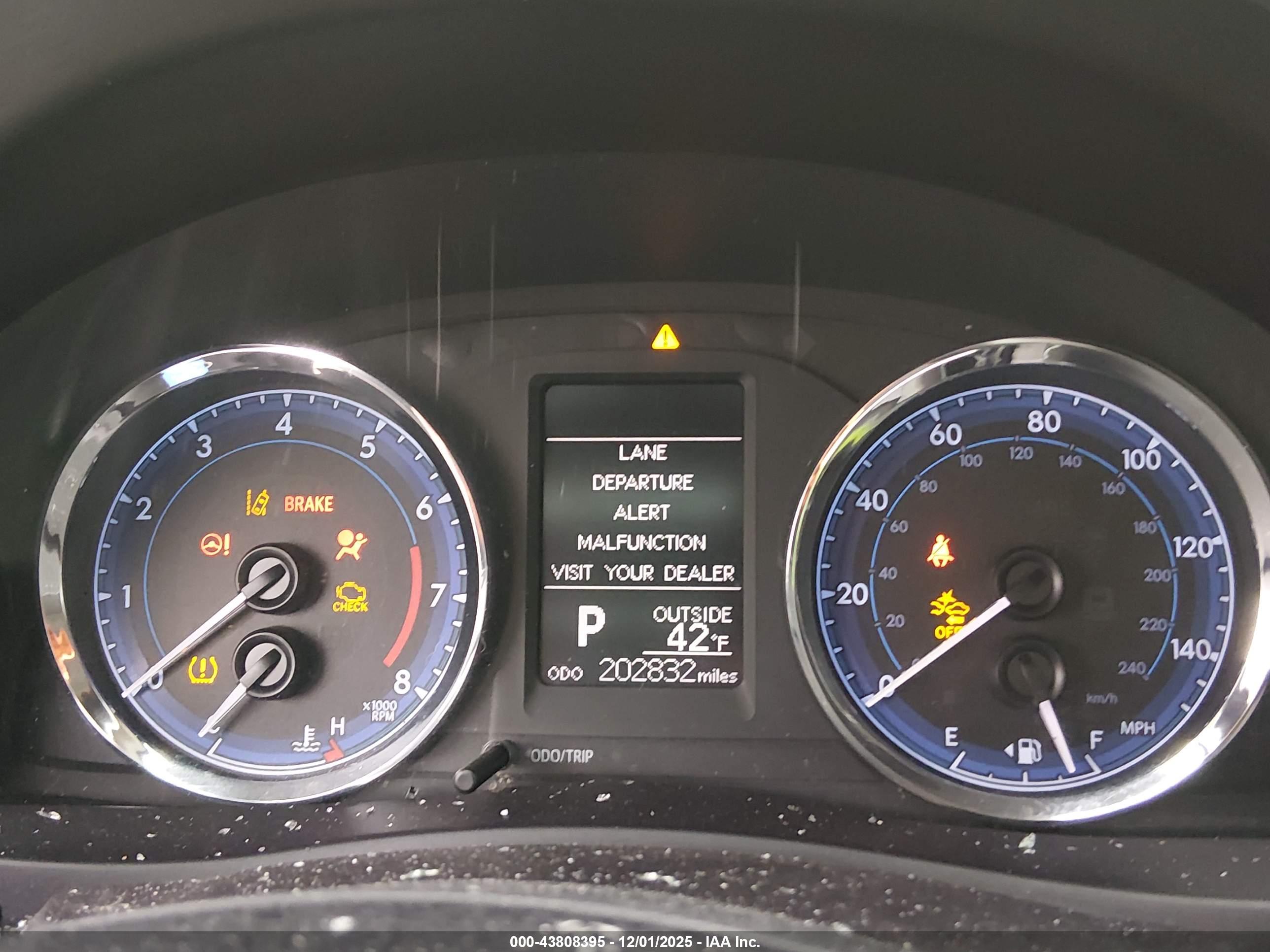 TOYOTA COROLLA image 7