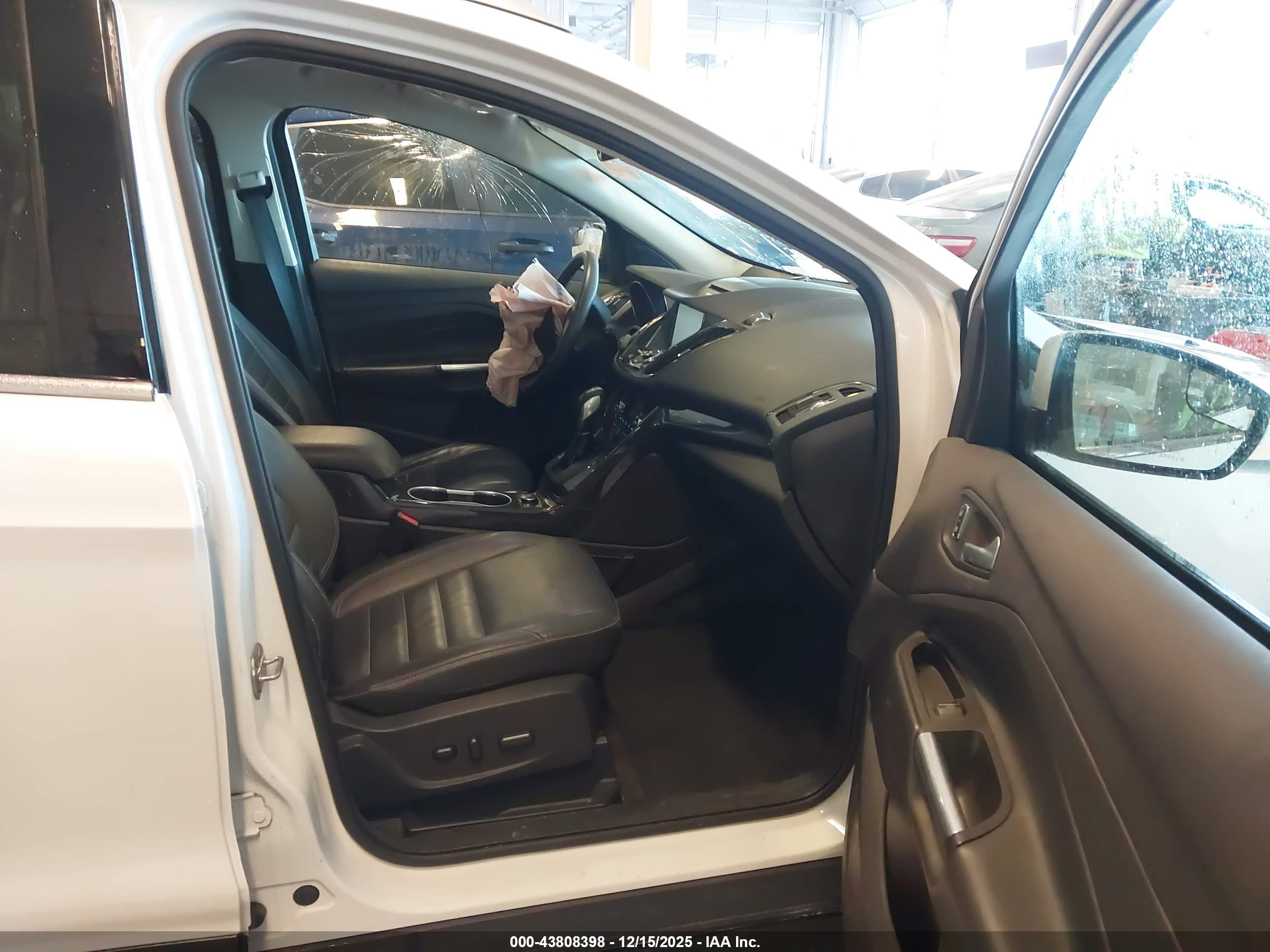 FORD ESCAPE image 5