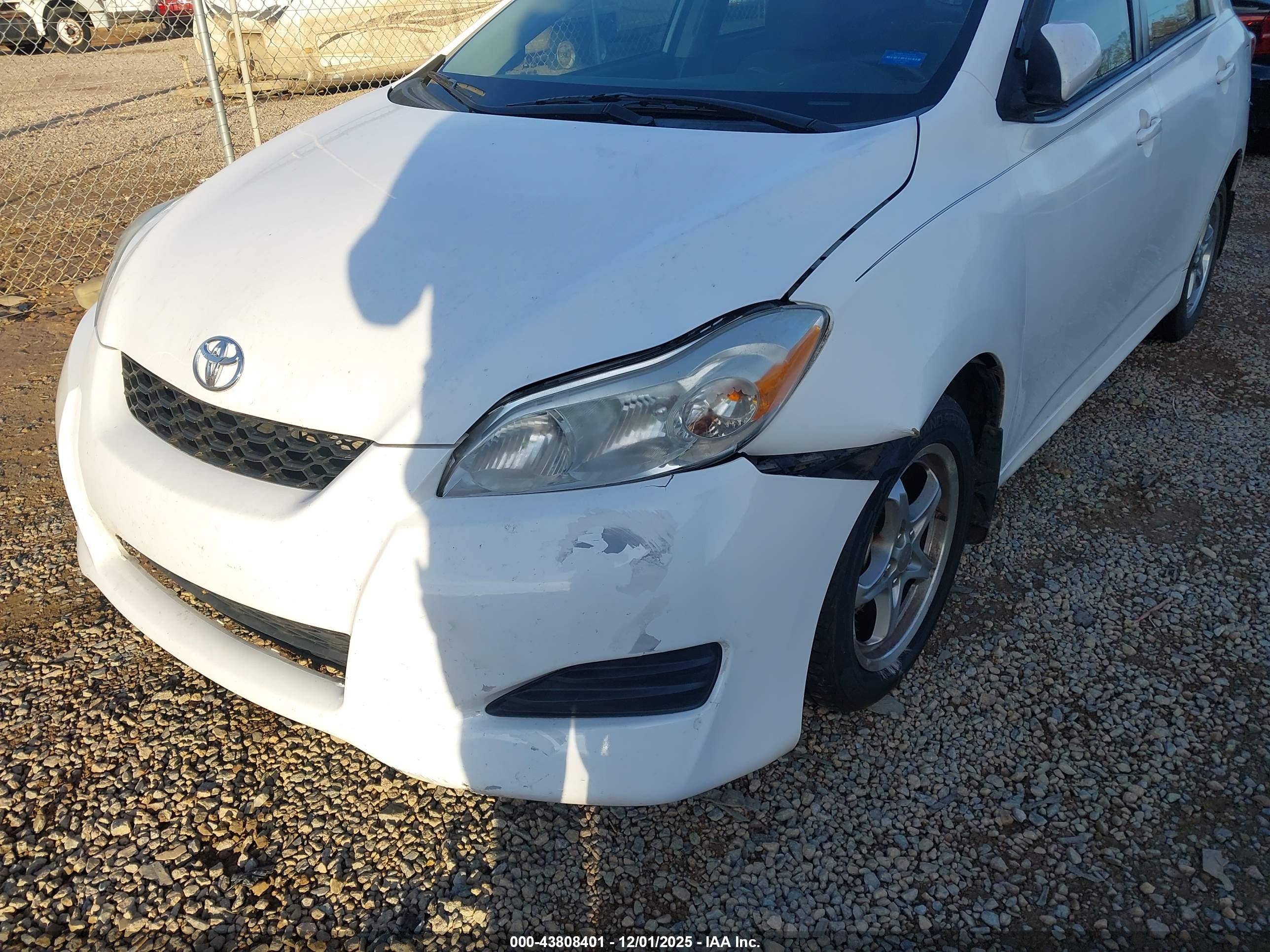 TOYOTA MATRIX image 6