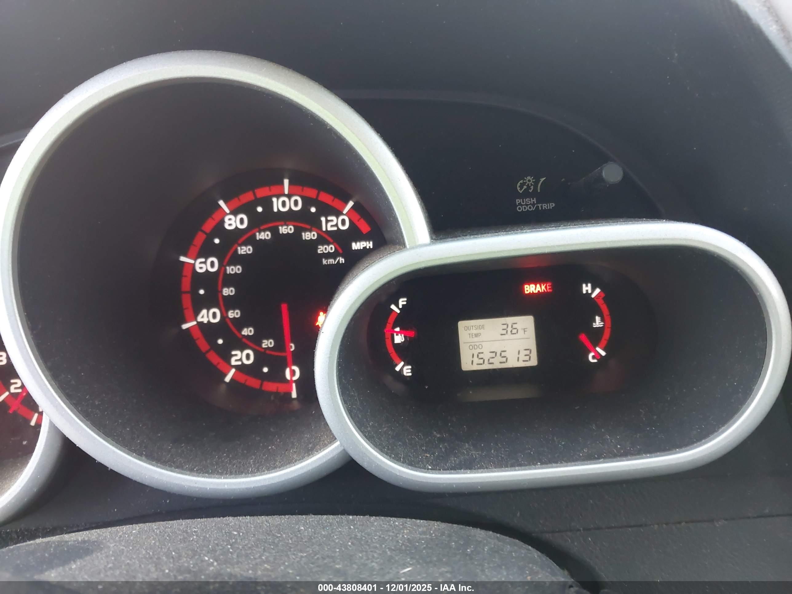 TOYOTA MATRIX image 7