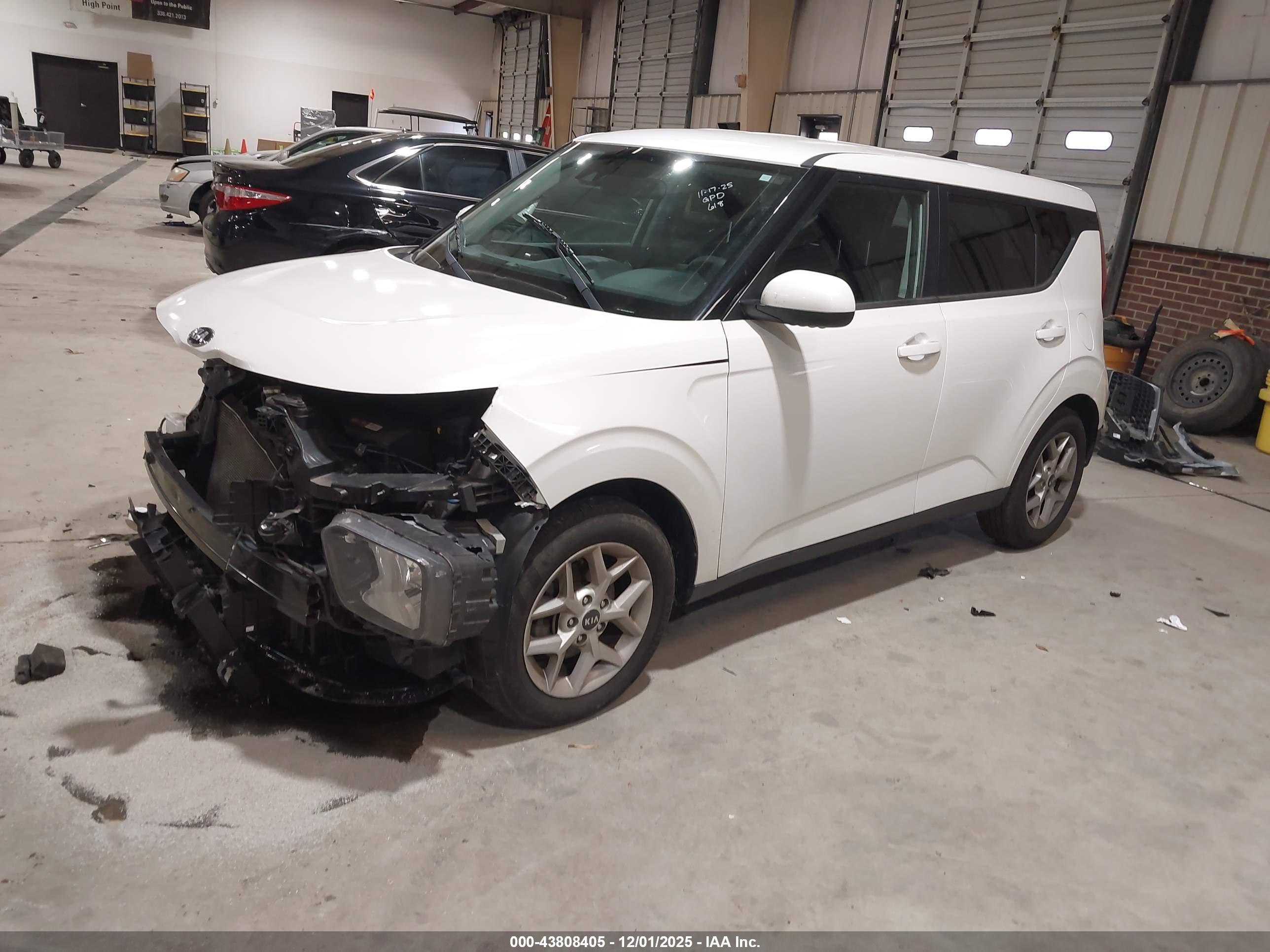 KIA SOUL image 2