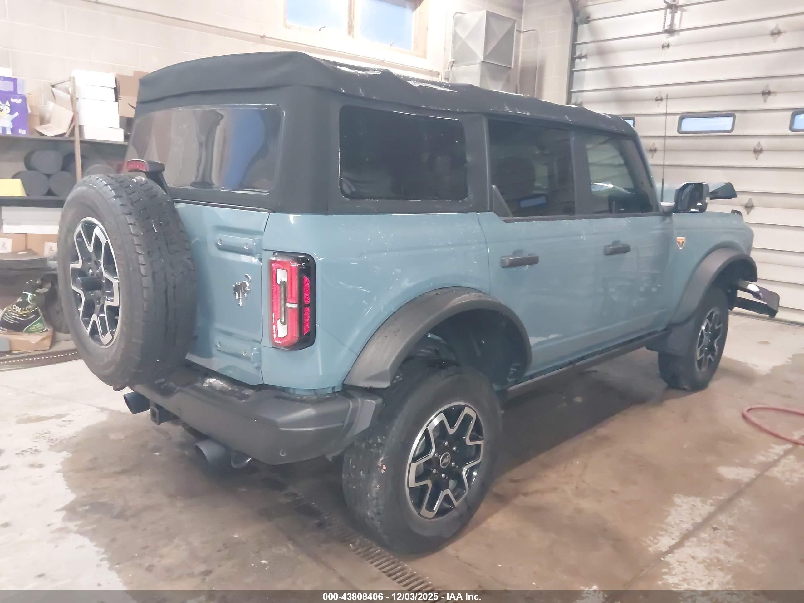 FORD BRONCO image 4
