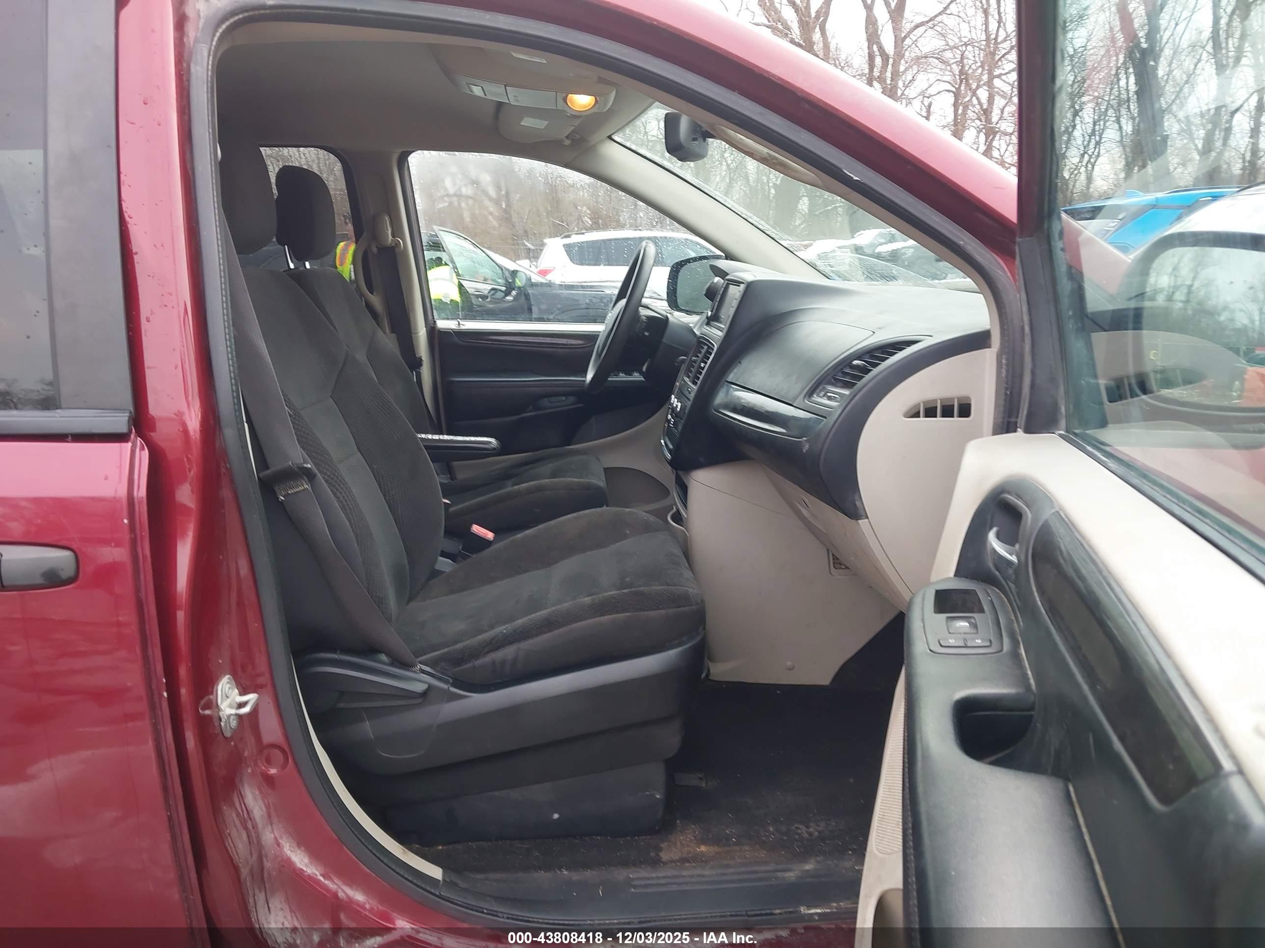 DODGE GRAND image 5
