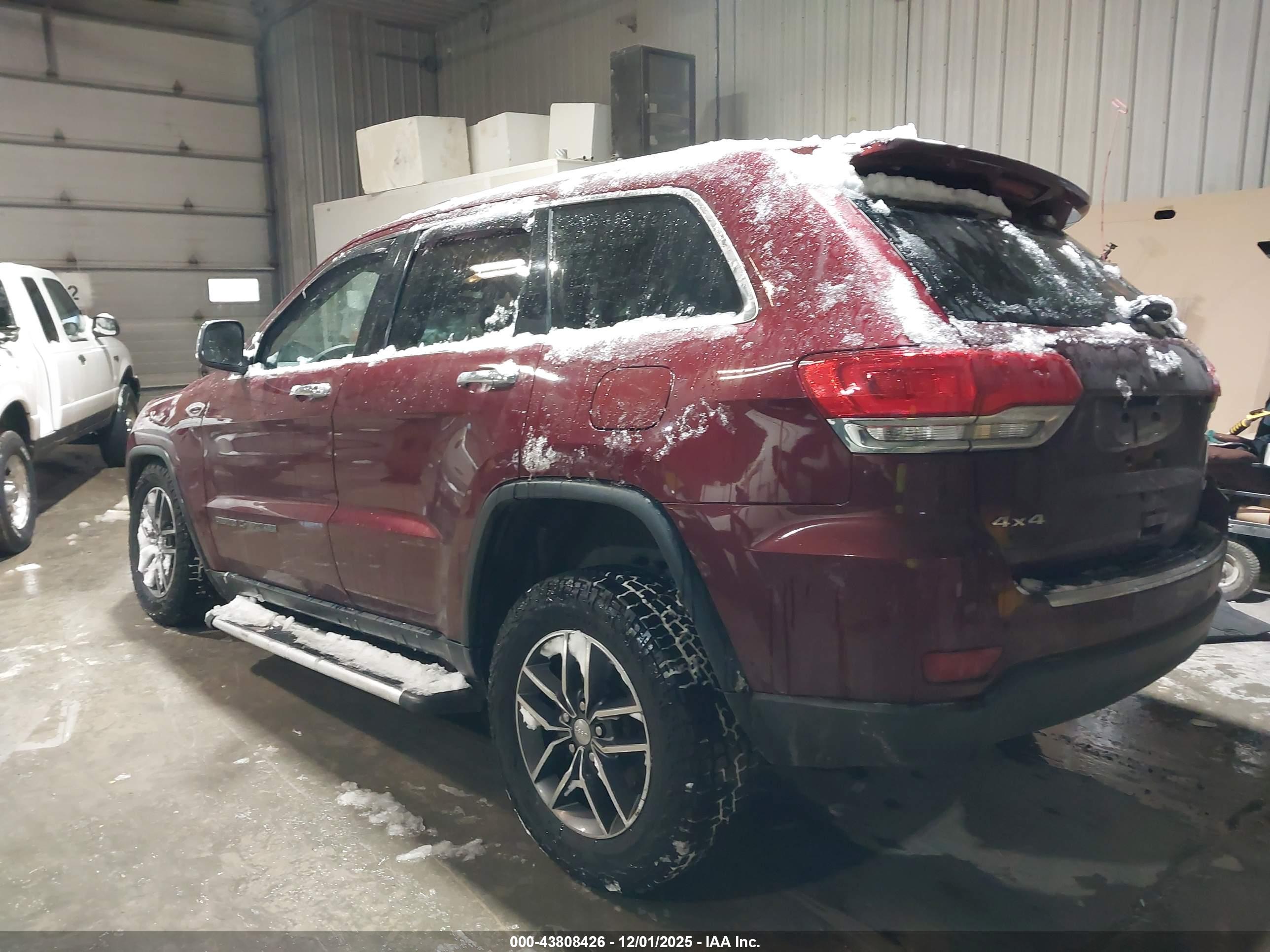 JEEP GRAND image 3