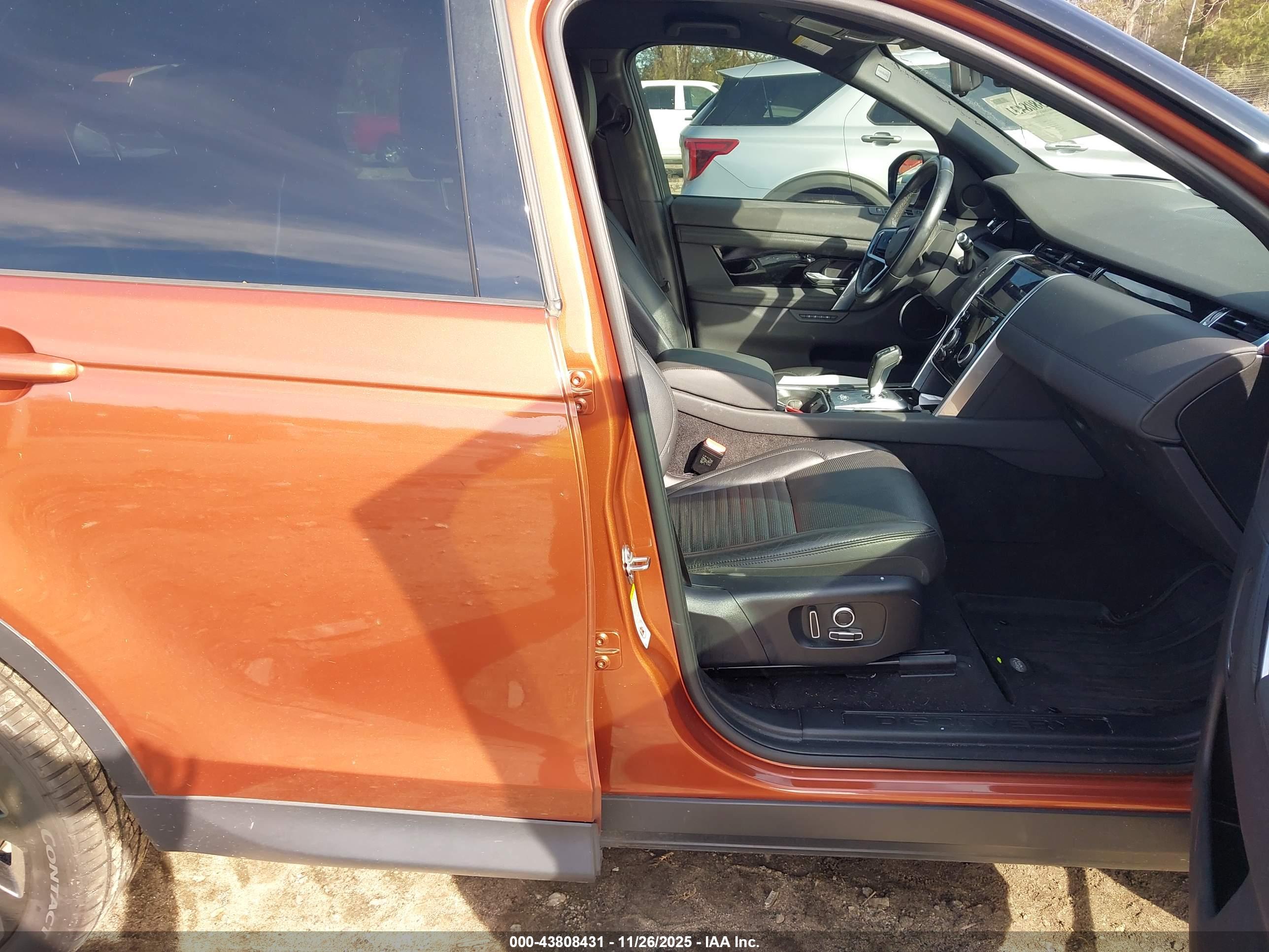 LAND ROVER image 5