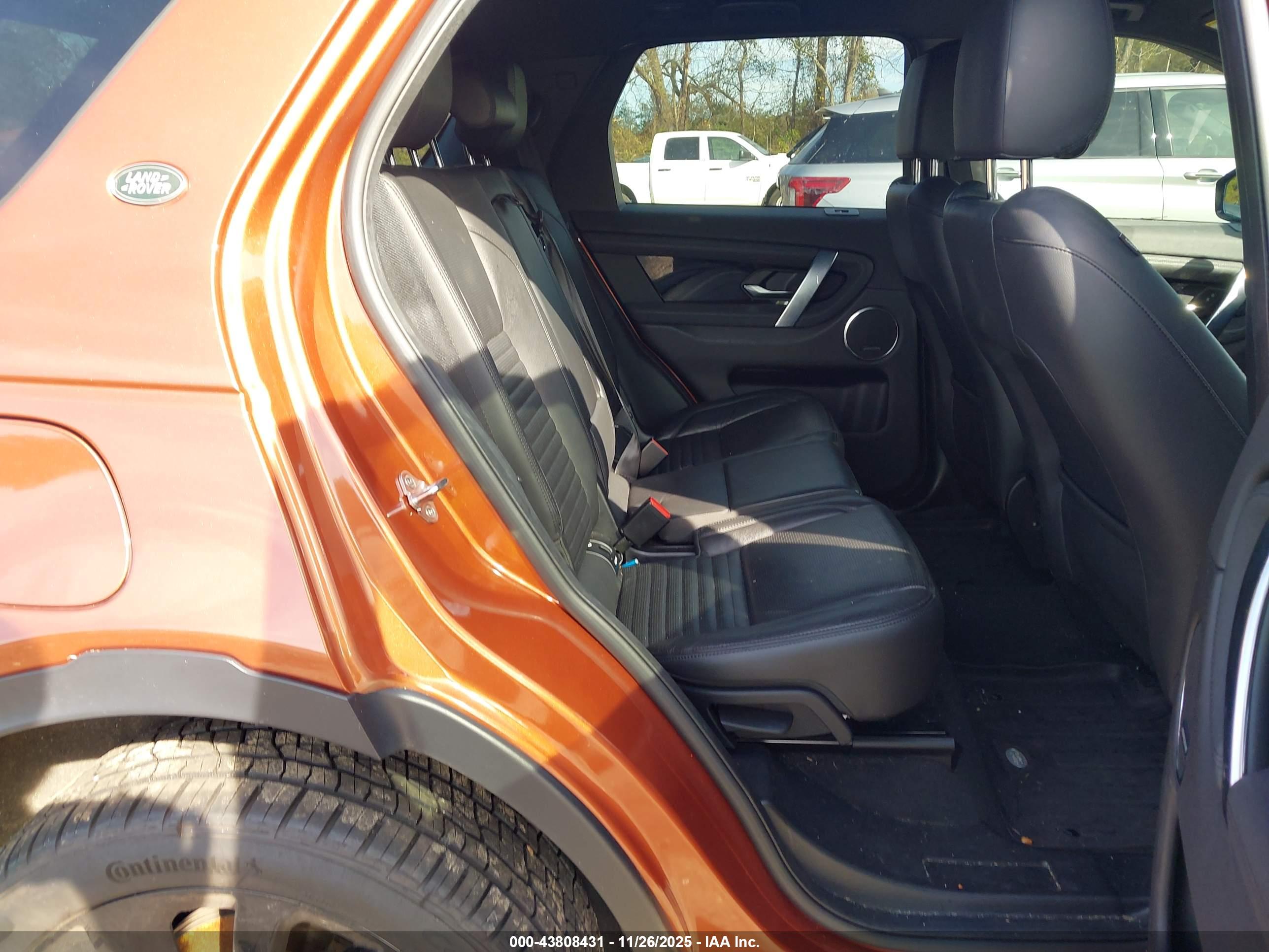 LAND ROVER image 8