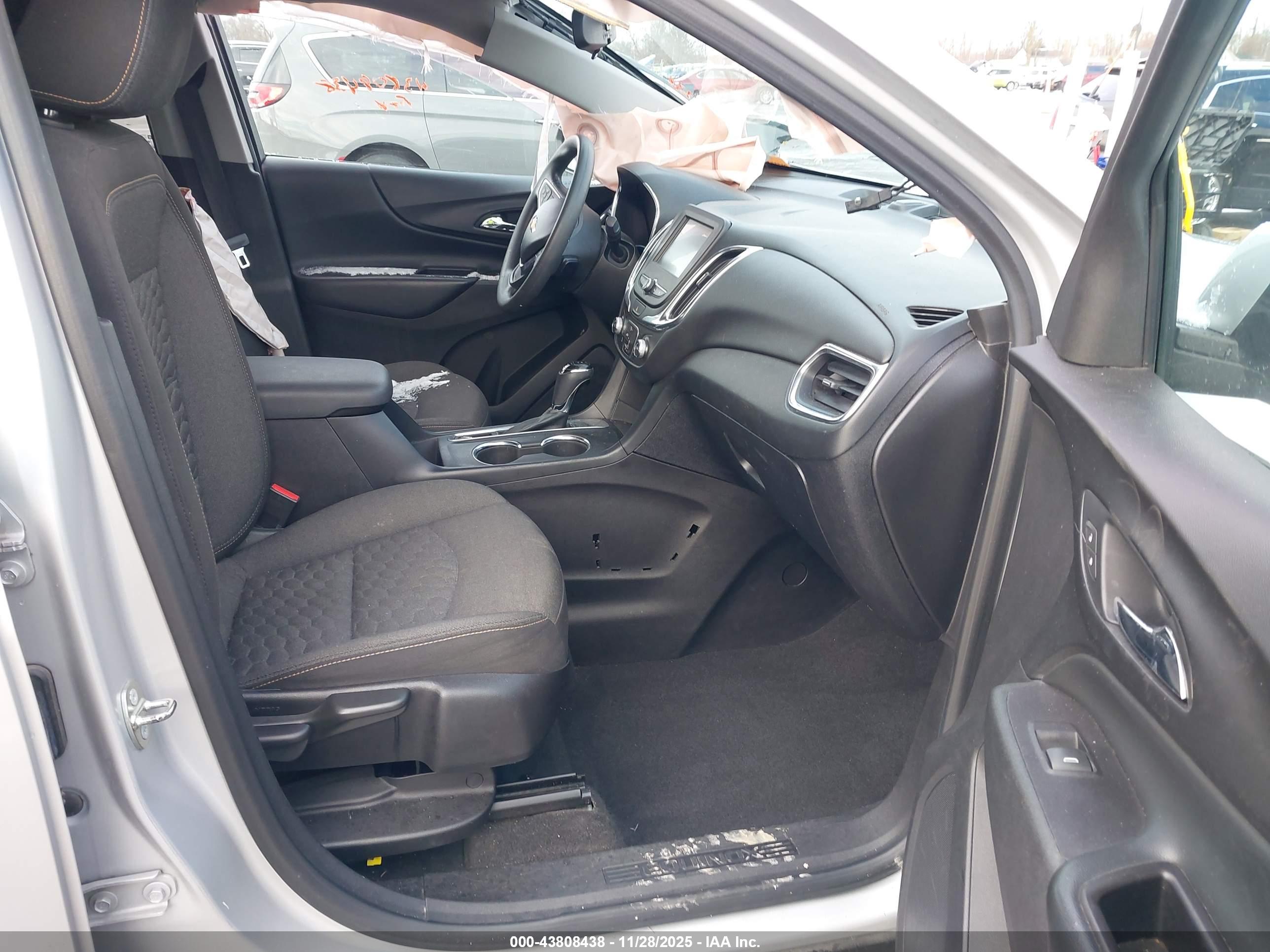 CHEVROLET EQUINOX image 5