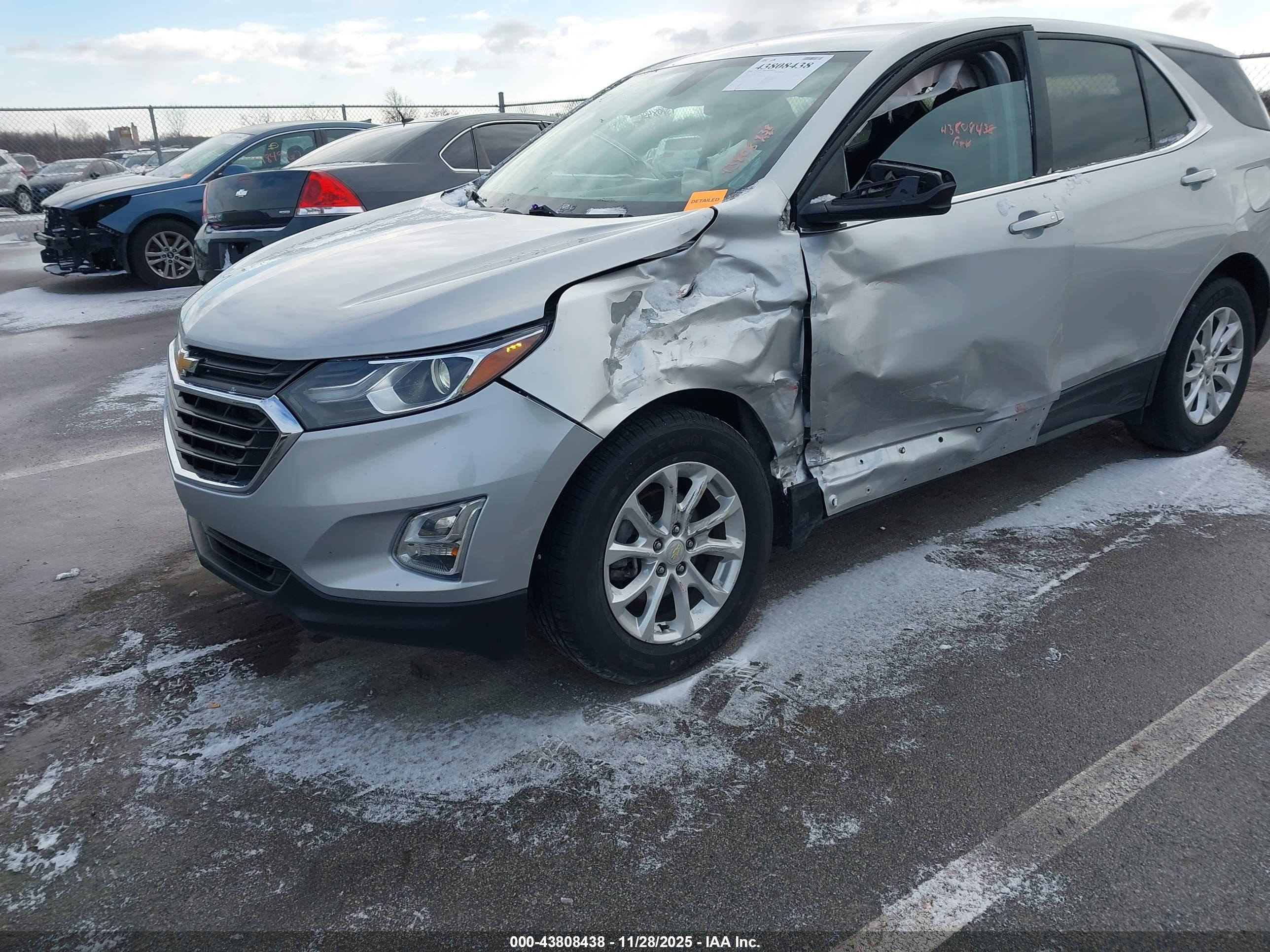 CHEVROLET EQUINOX image 6