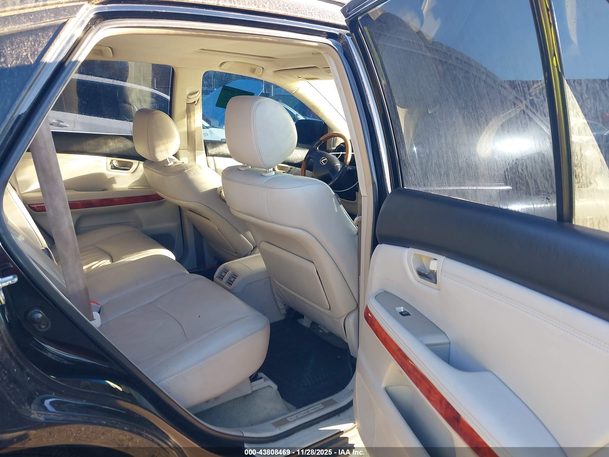 LEXUS RX image 8
