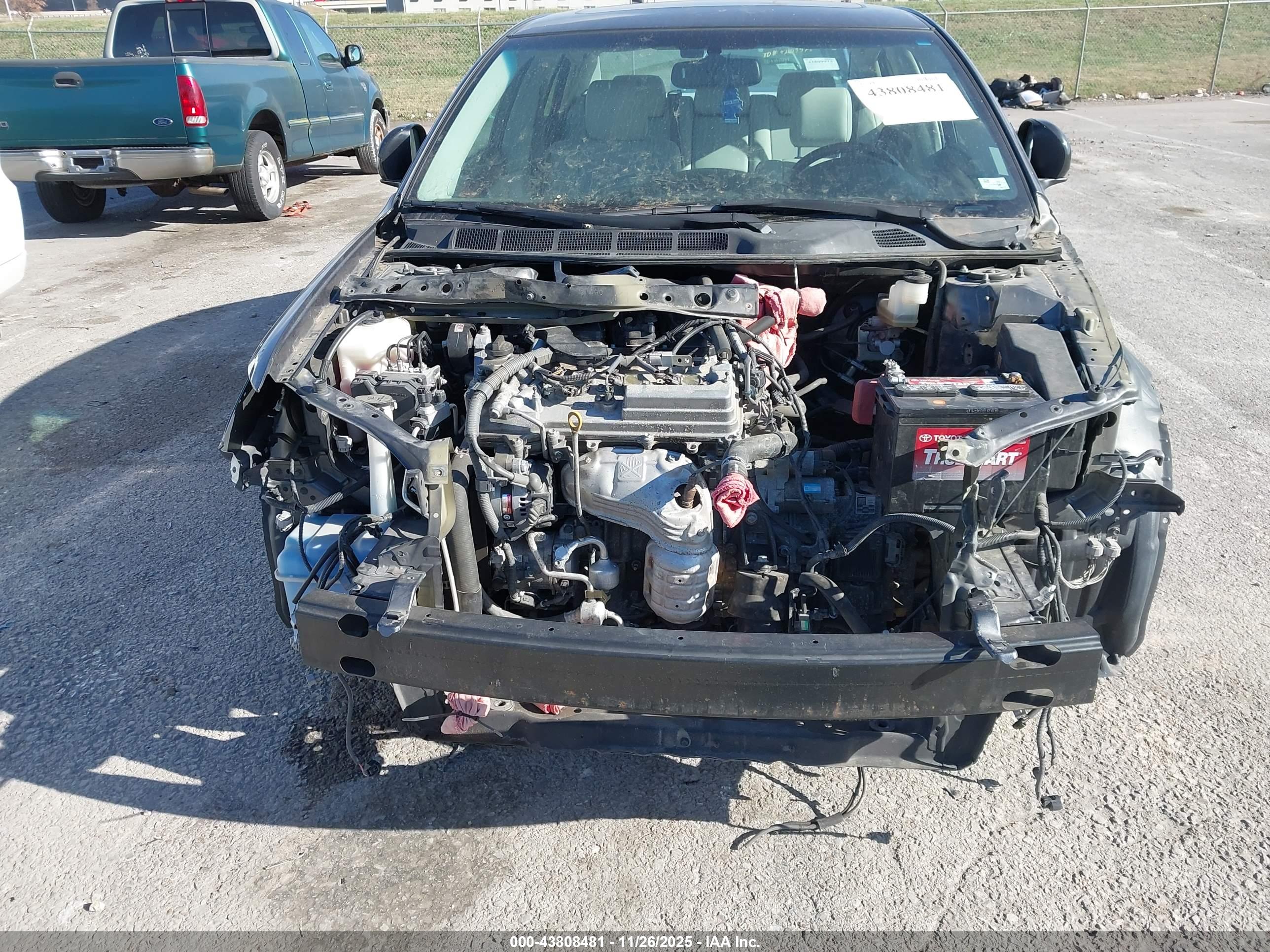 TOYOTA AVALON image 6