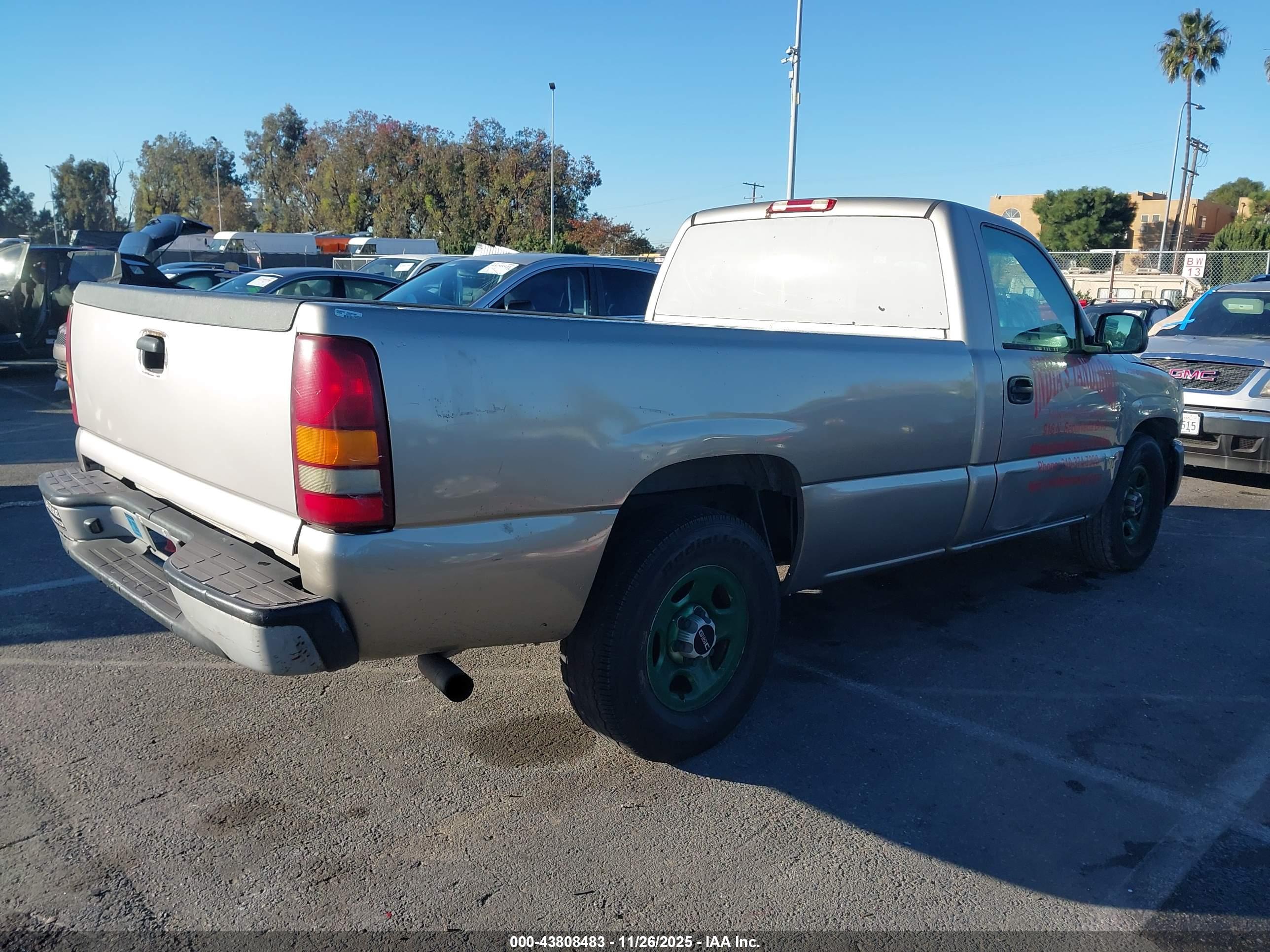 GMC SIERRA image 4
