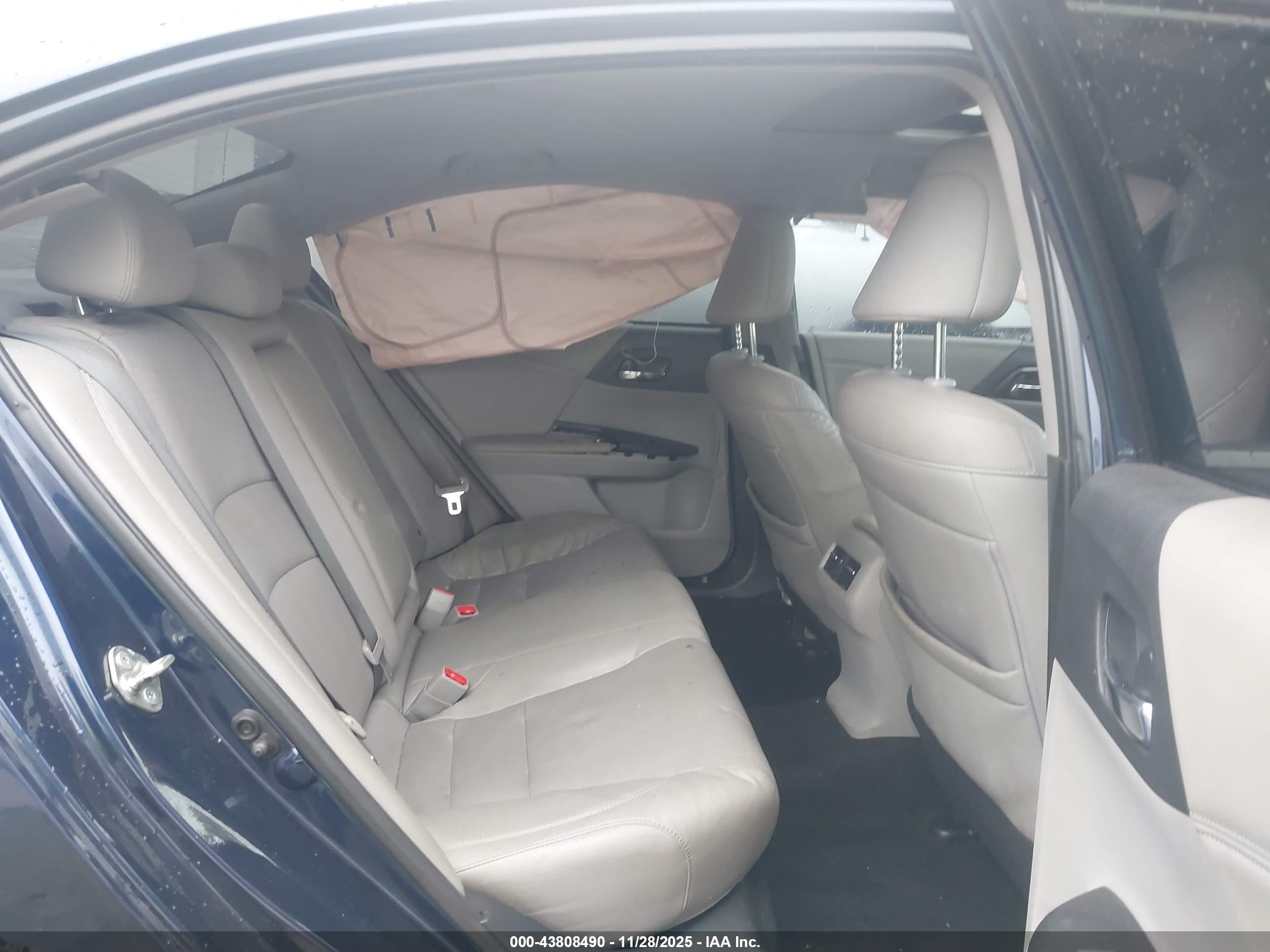 HONDA ACCORD image 8