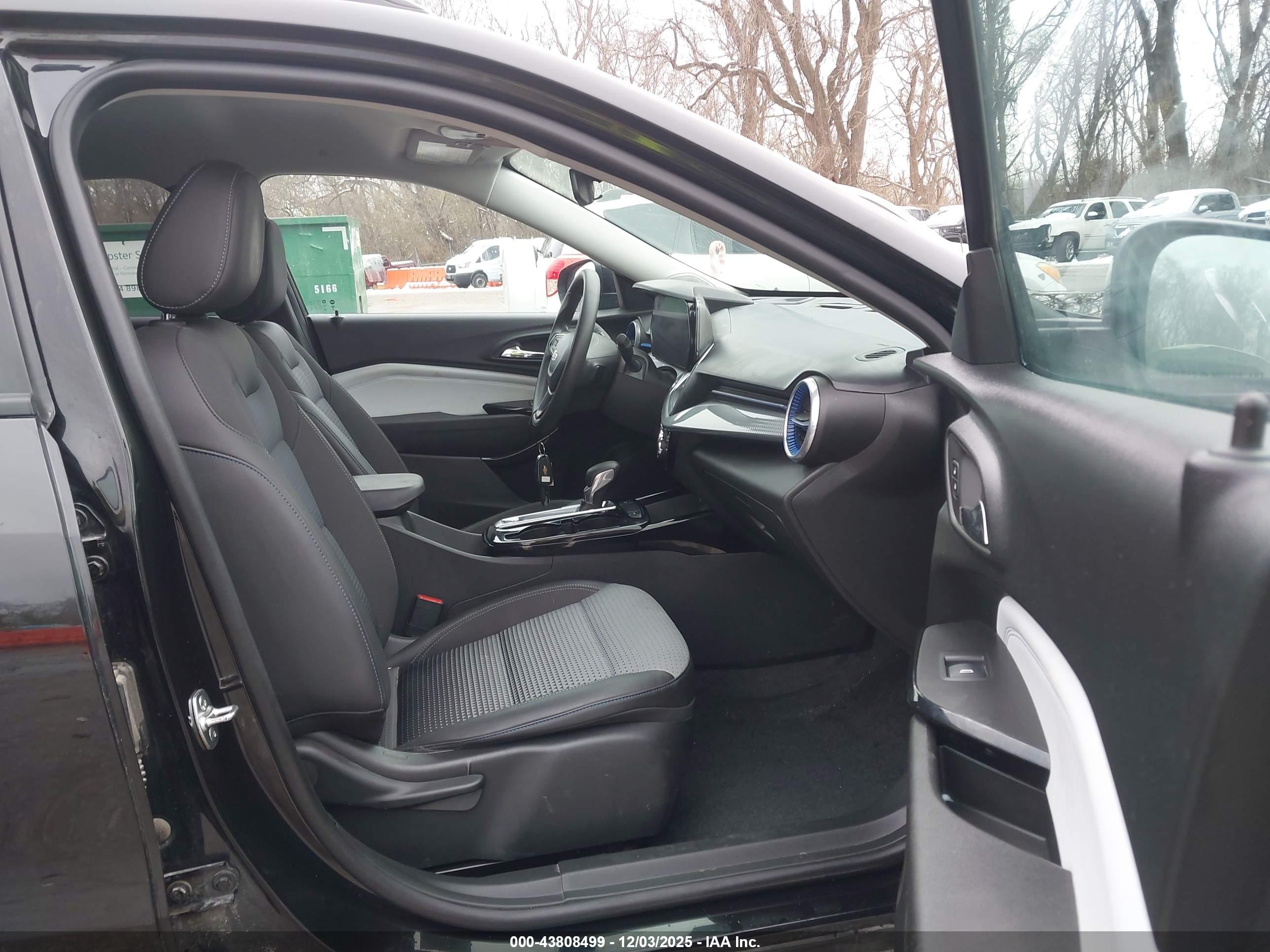CHEVROLET TRAX image 5