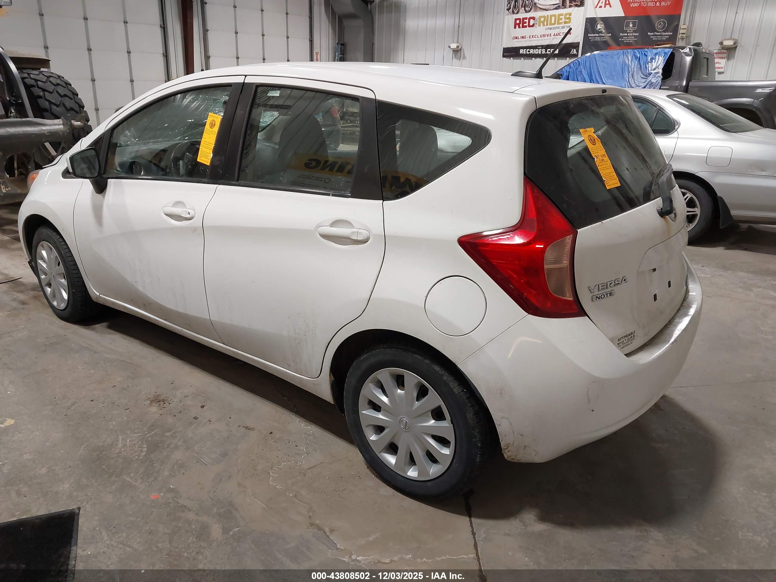 NISSAN VERSA image 3