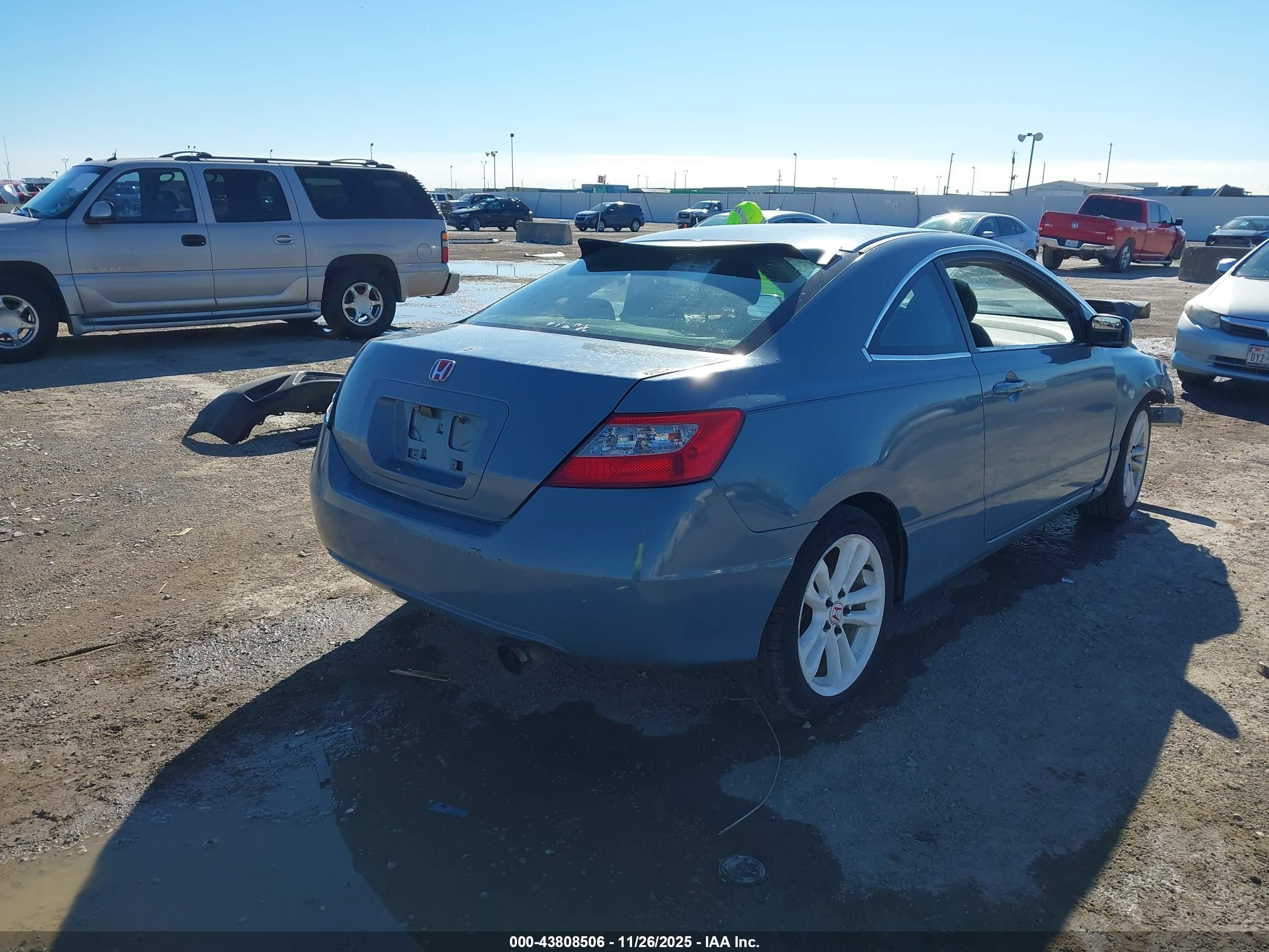 HONDA CIVIC image 4
