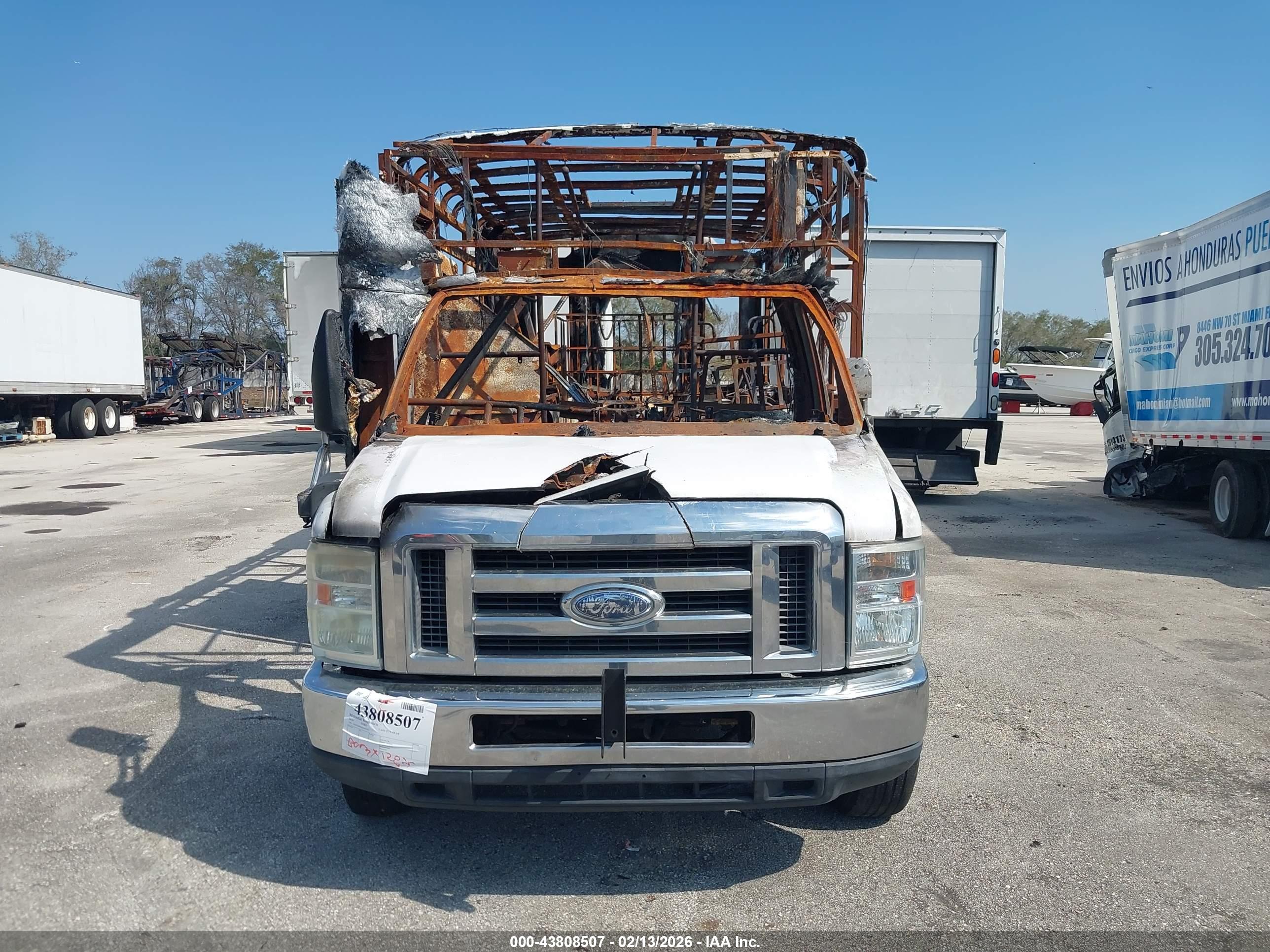 FORD E-450 image 6