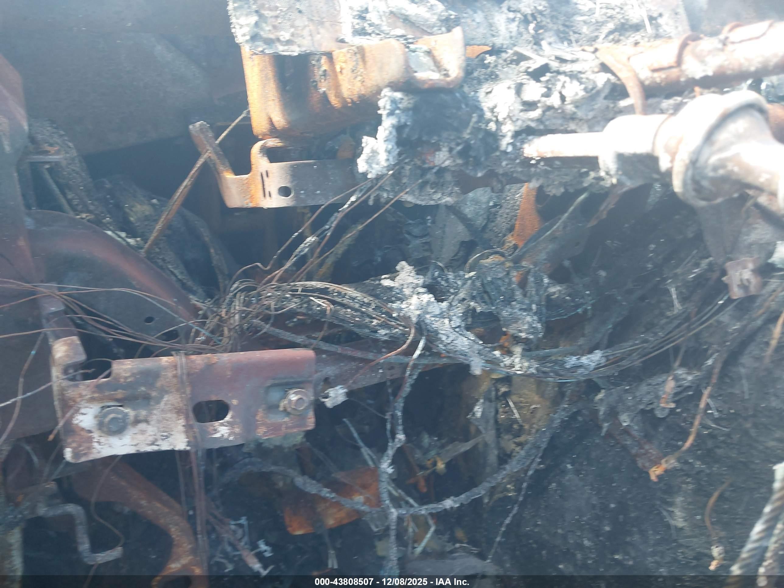 FORD E-450 image 7