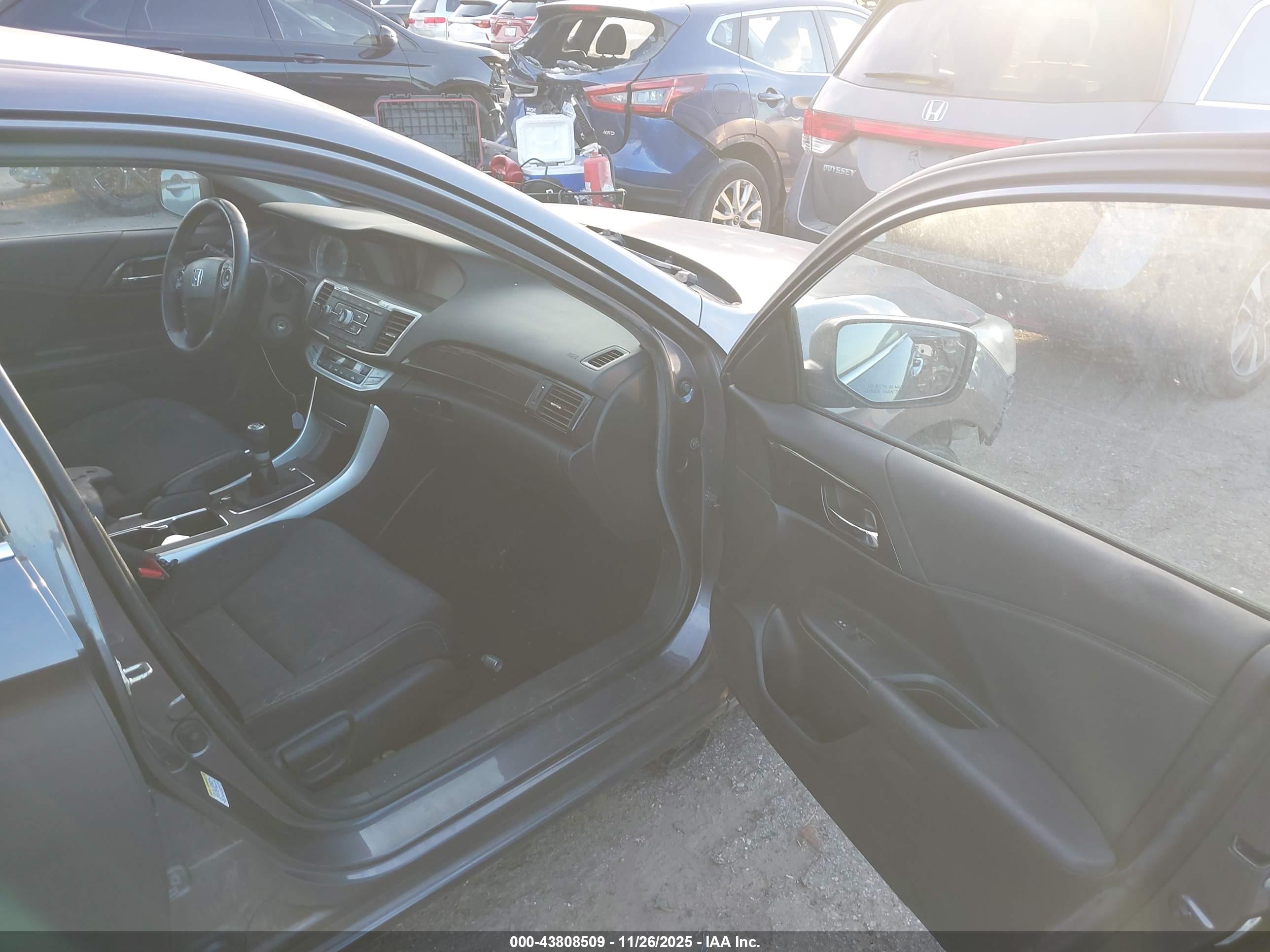 HONDA ACCORD image 5