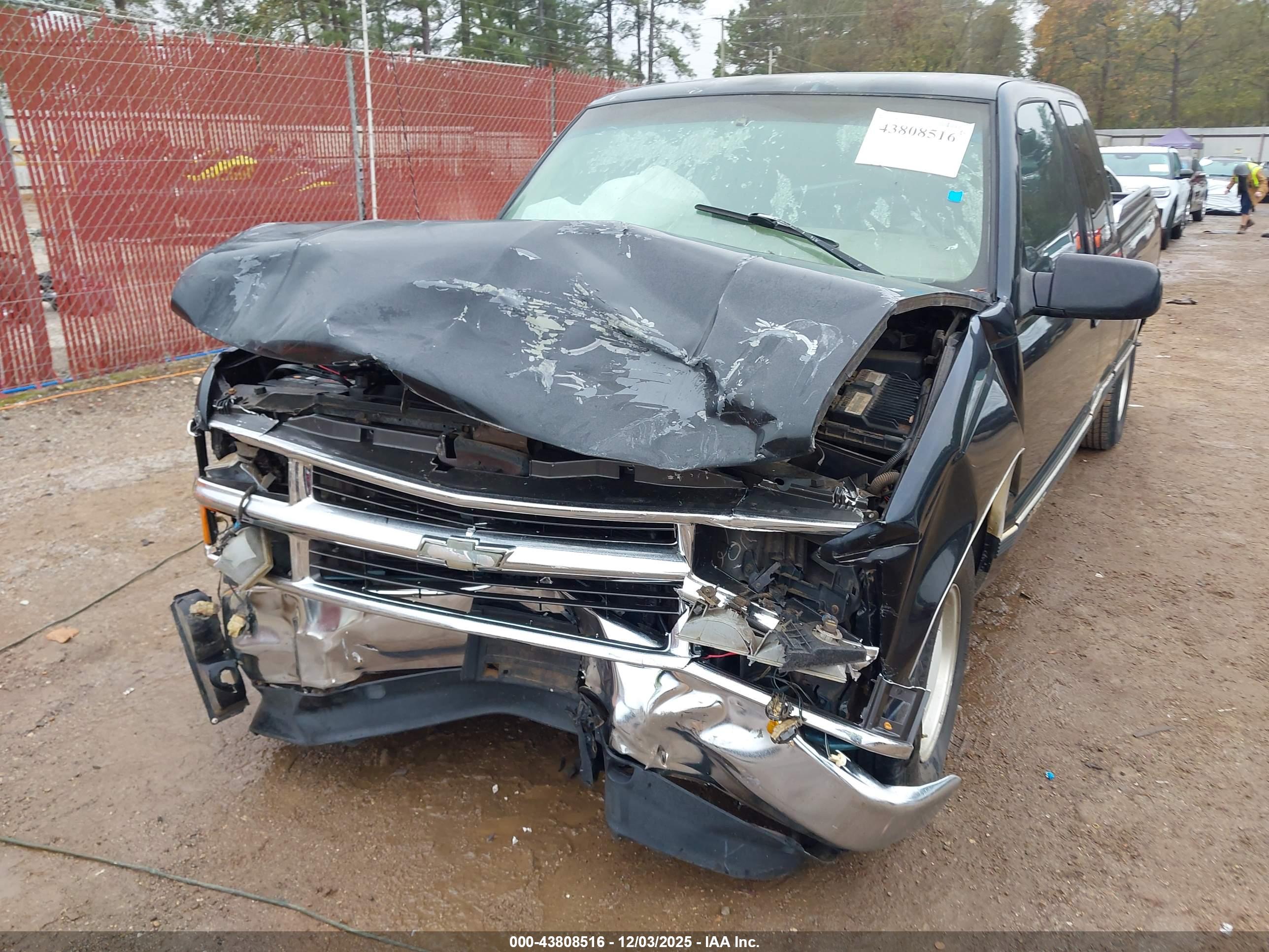 CHEVROLET C1500 image 6